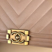 Old Medium Boy Bag - CHANEL - Affordable Luxury thumbnail image