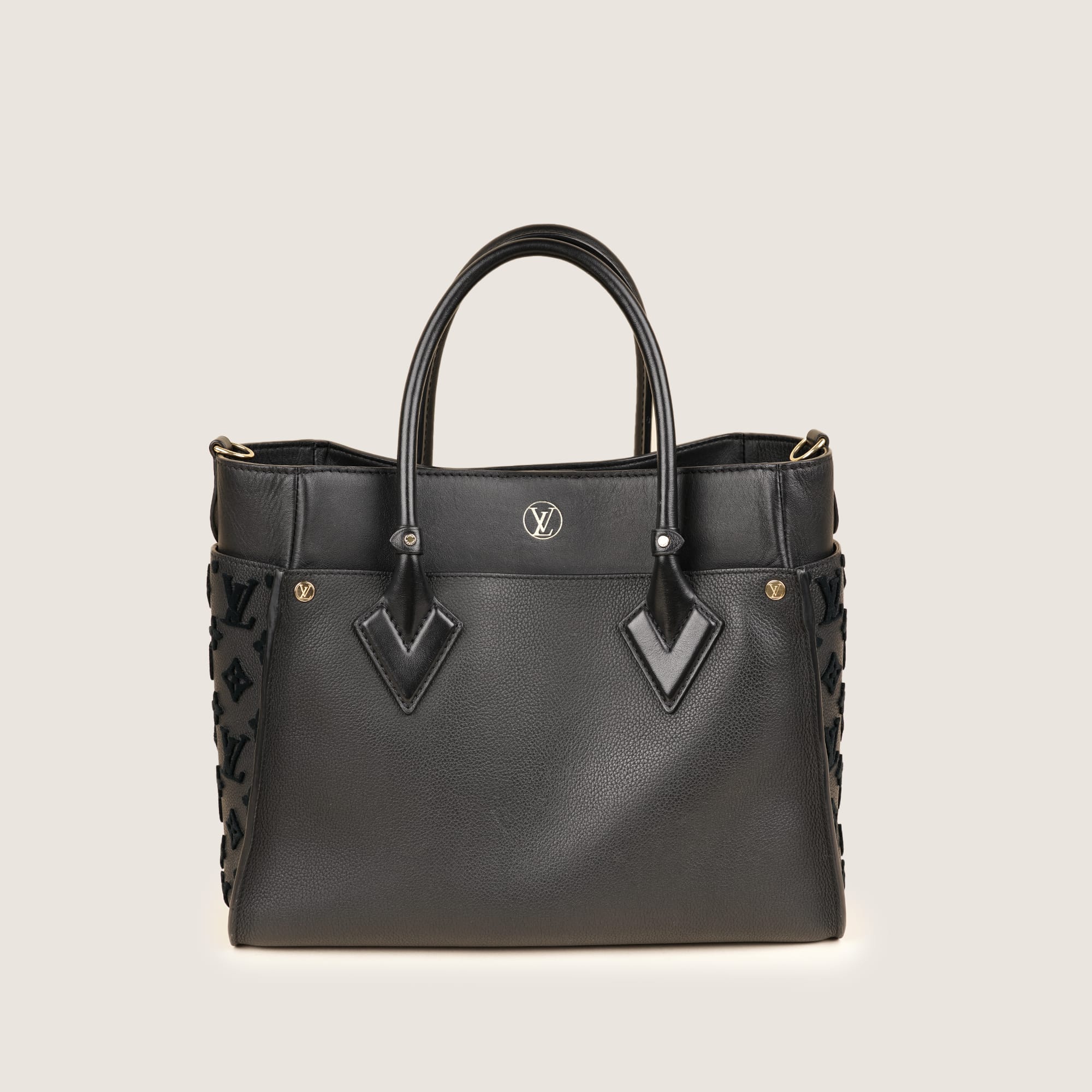 On My Side MM Bag - LOUIS VUITTON - Affordable Luxury image