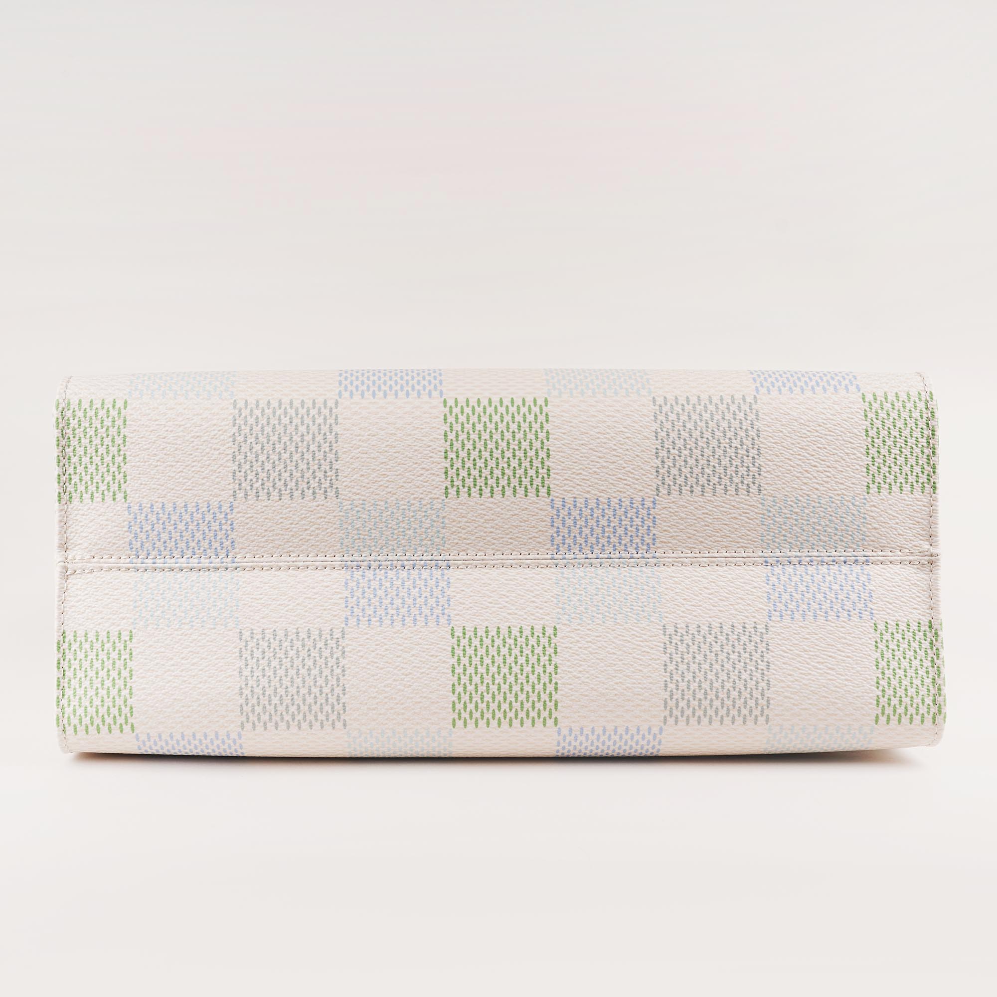 OnTheGo GM Tote Bag - LOUIS VUITTON - Affordable Luxury image