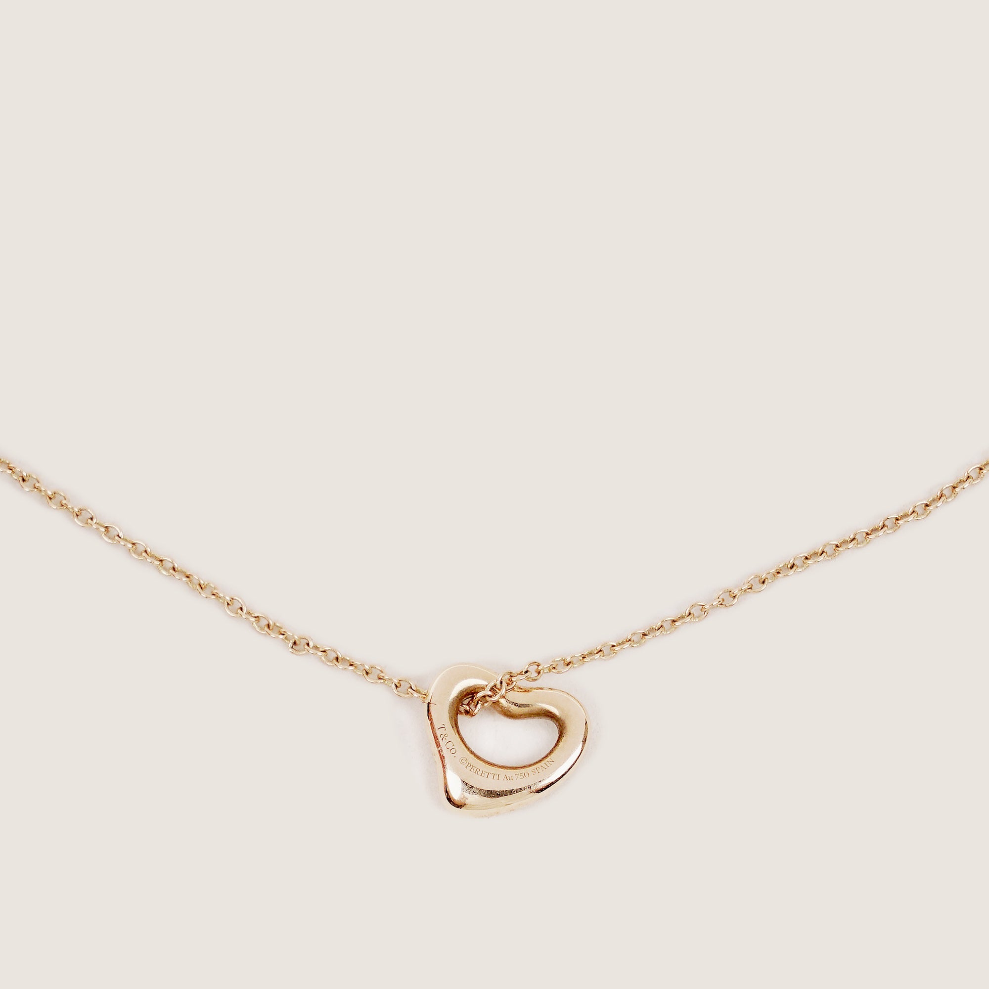 Open Heart Necklace - ÖVRIGA MÄRKEN - Affordable Luxury
