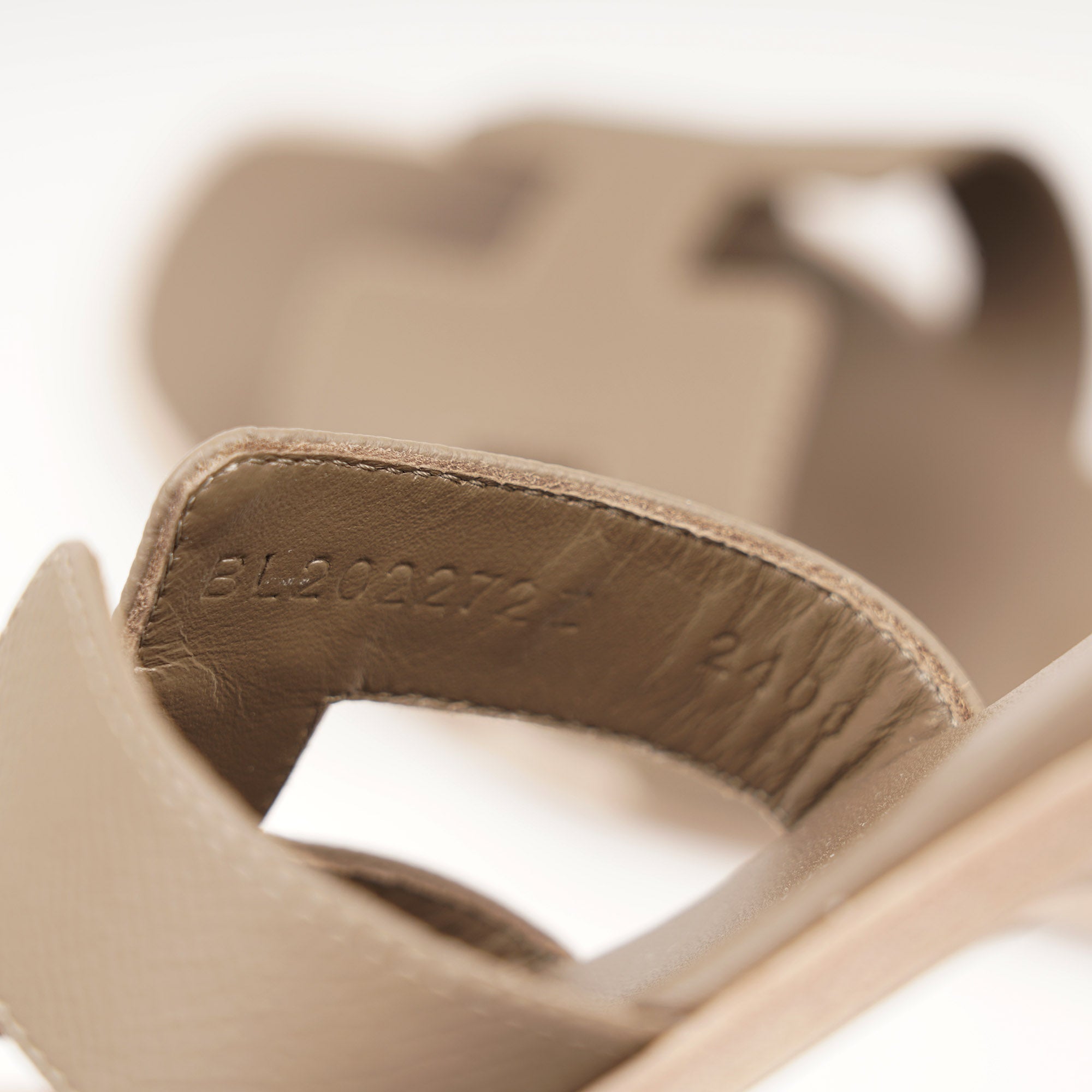 Oran Sandals 37 - HERMÈS - Affordable Luxury image