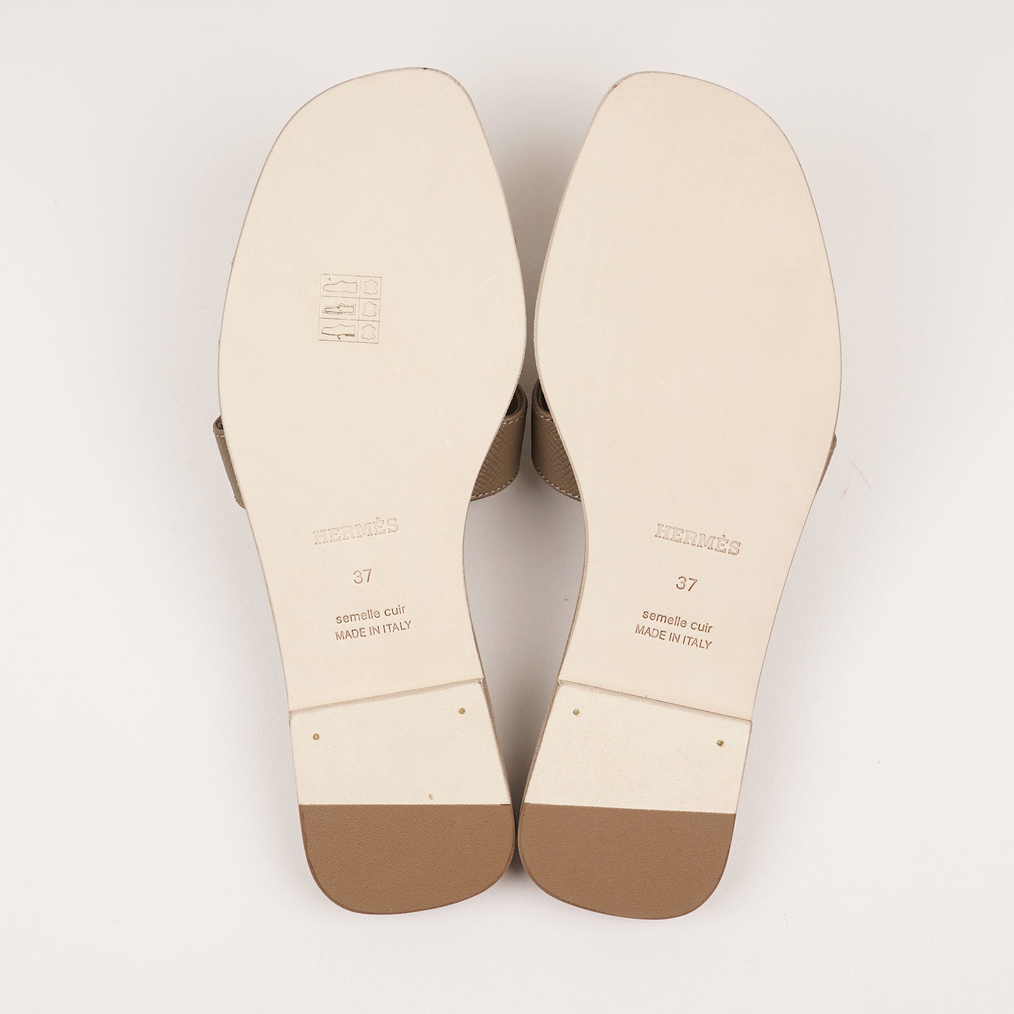 Oran Sandals 37 - HERMÈS - Affordable Luxury image