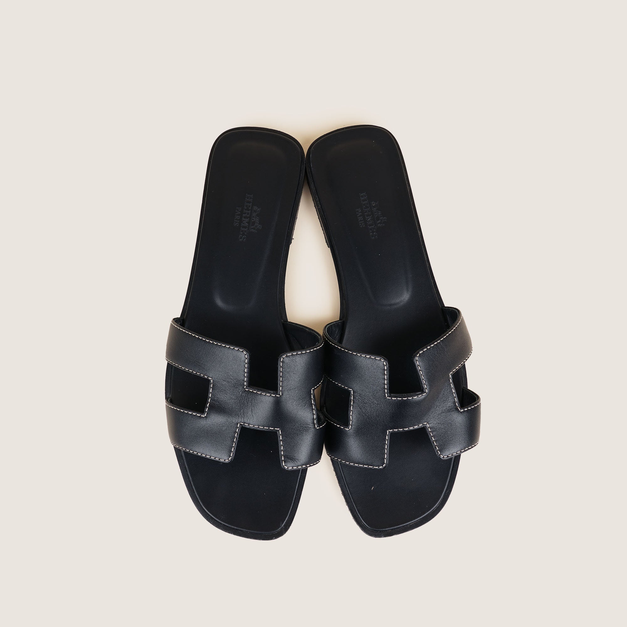 Oran Sandals 37 ½ - HERMÈS - Affordable Luxury