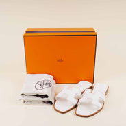 Oran Sandals 37 ½ - HERMÈS - Affordable Luxury thumbnail image