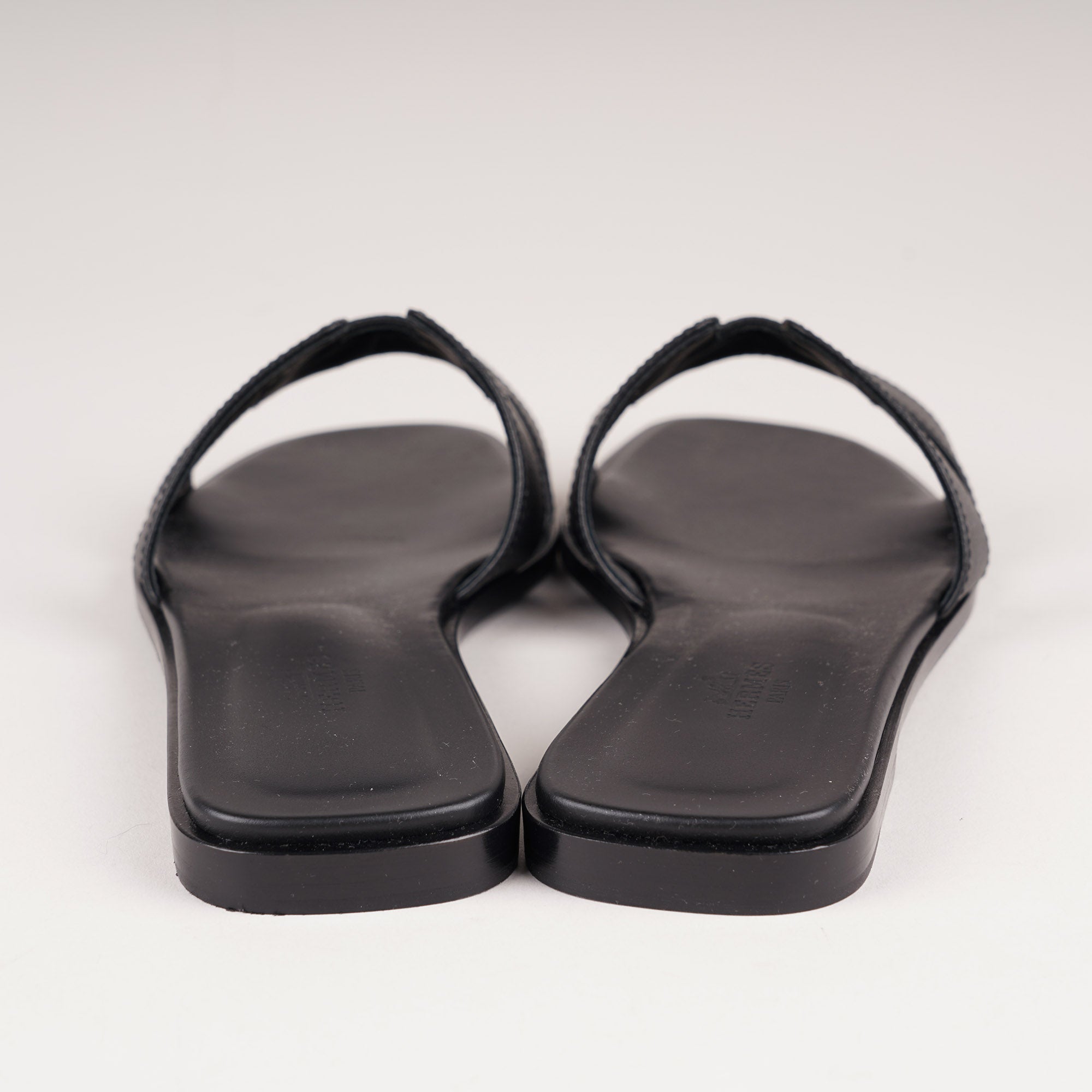 Oran Sandals 38 - HERMÈS - Affordable Luxury image