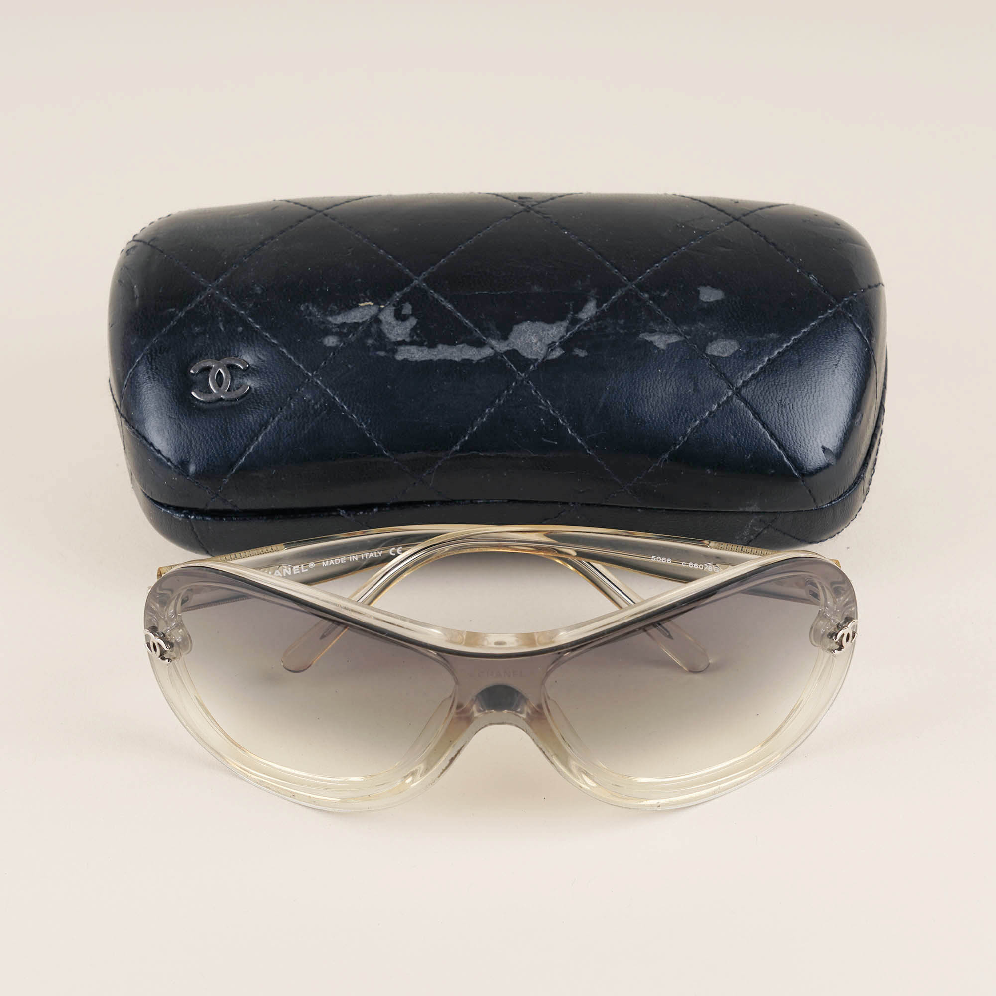 Oval Frame Sunglasses - CHANEL - Affordable Luxury image