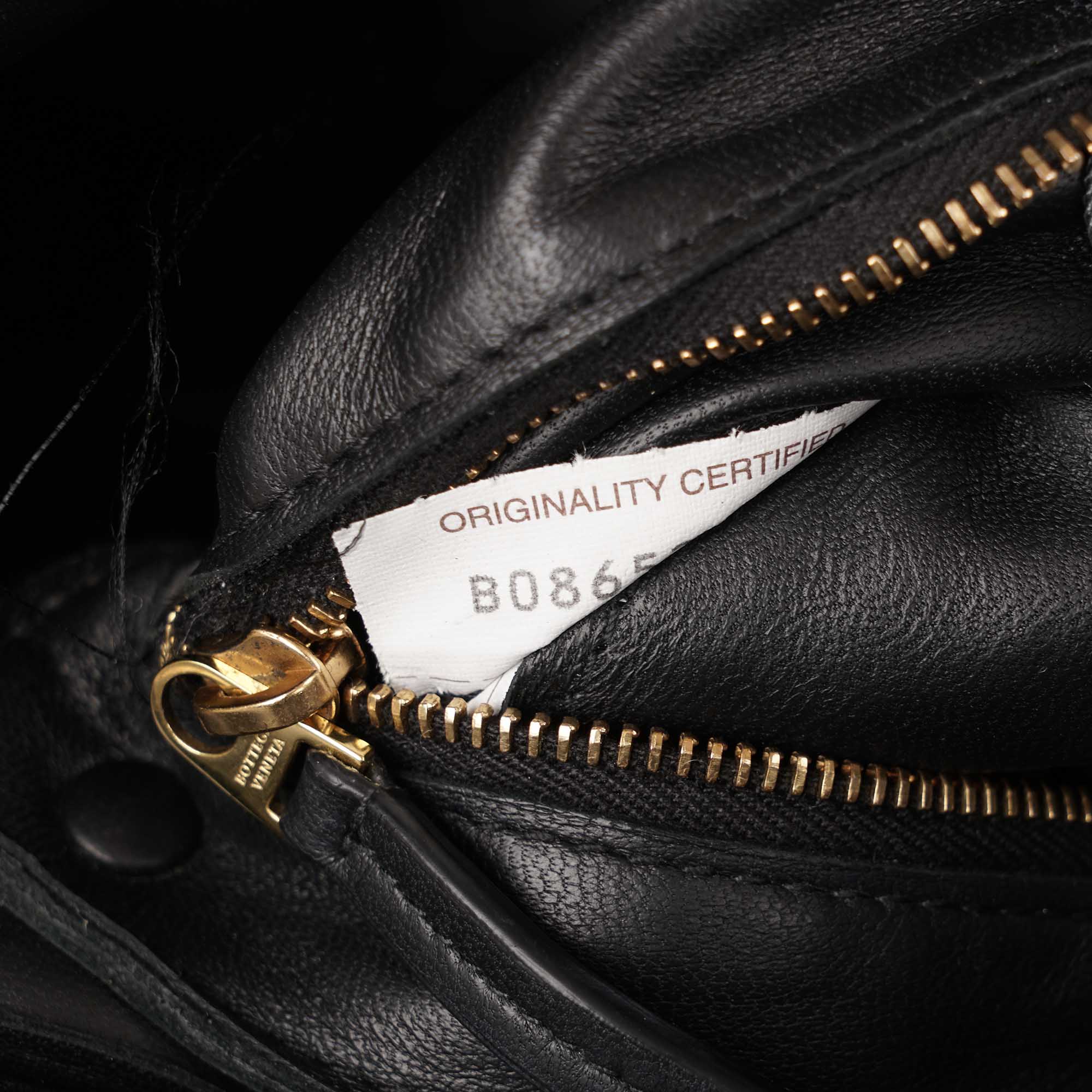 Padded Cassette Bag - BOTTEGA VENETA - Affordable Luxury image