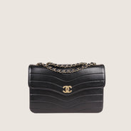 Patinated Medium Flap Bag Black Lambskin 2026 - CHANEL - Affordable Luxury thumbnail image