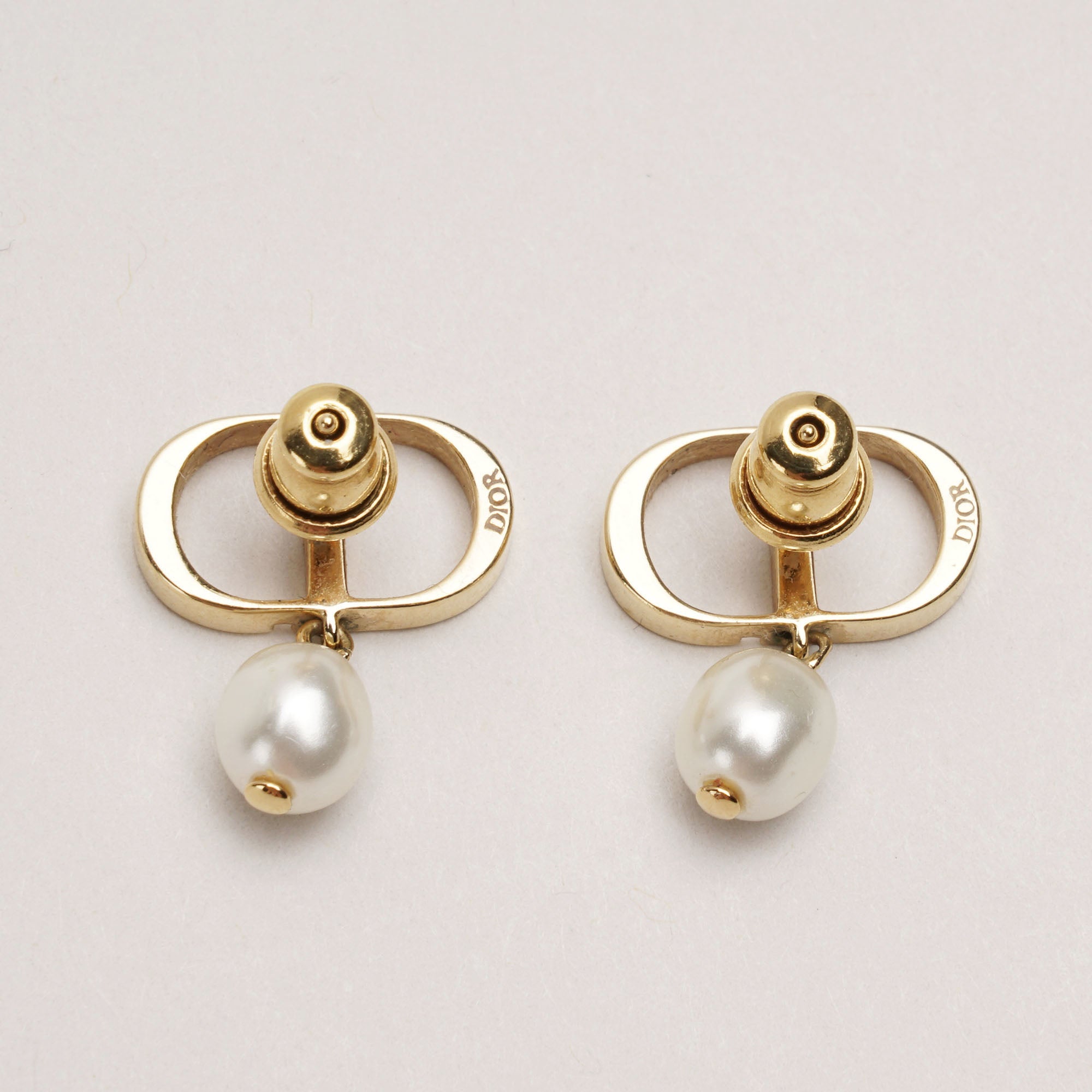 Pearl Gold Earrings - CHRISTIAN DIOR - Affordable Luxury image