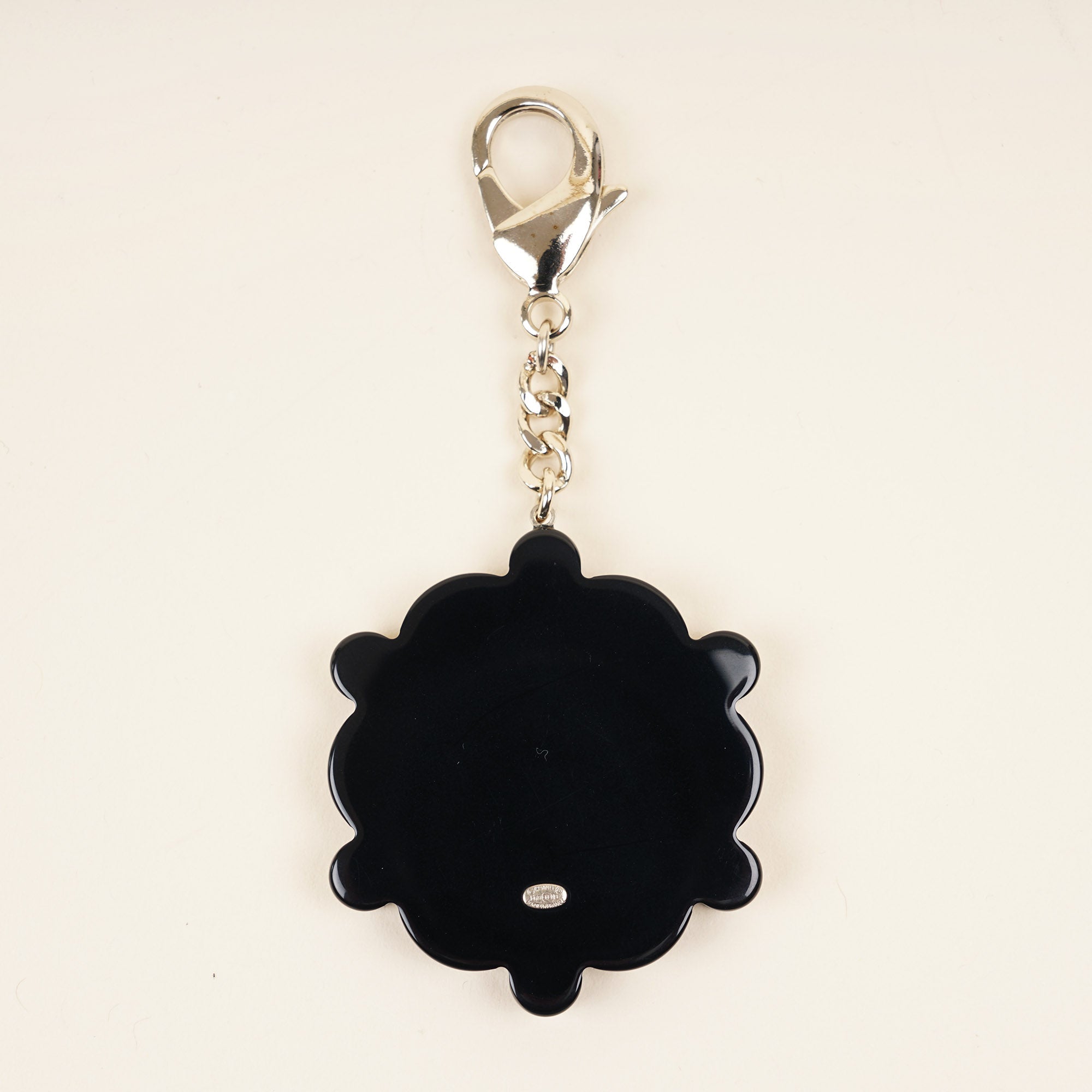 Pearl Print Keychain - CHANEL - Affordable Luxury image