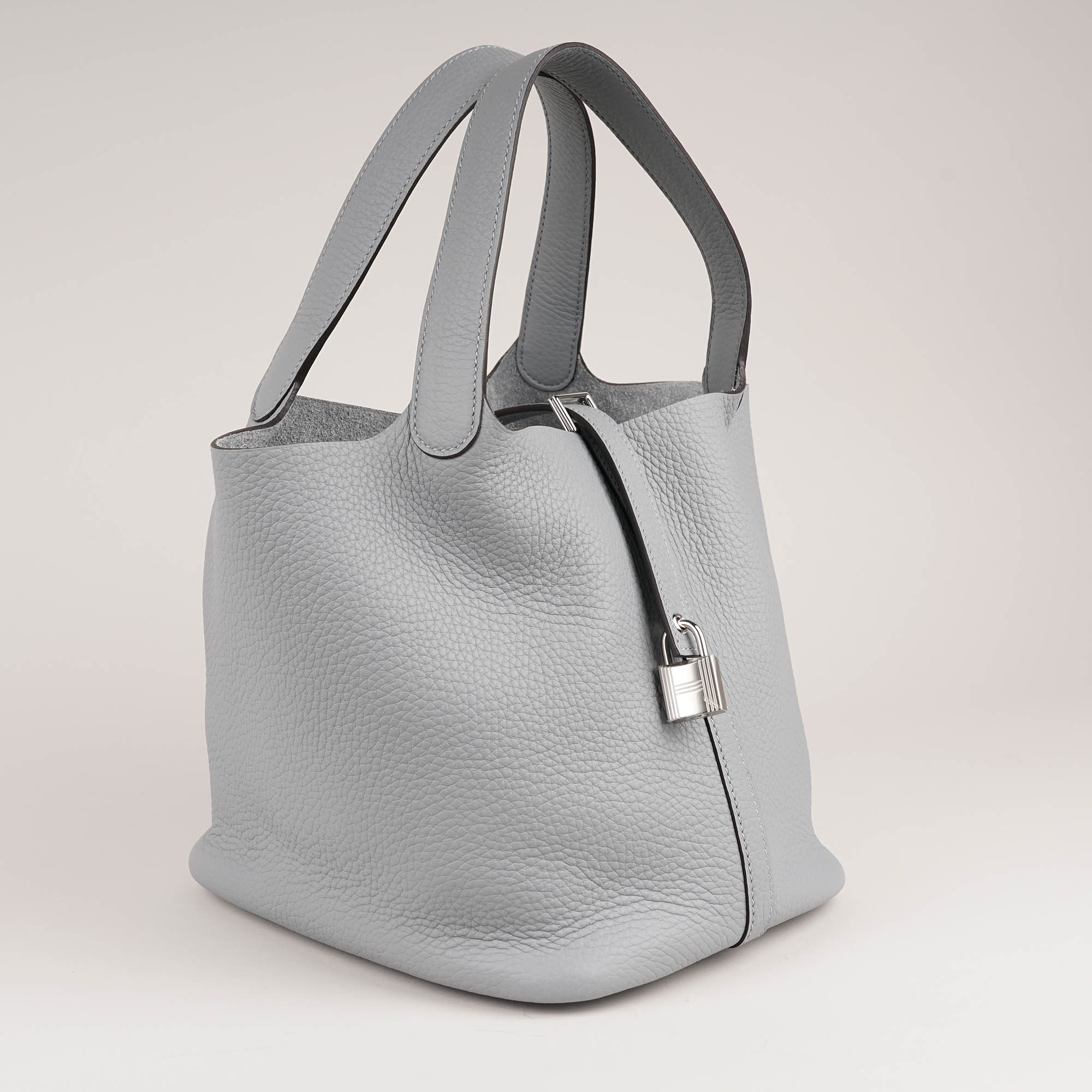 Picotin 26 Top Handle 2025 - HERMÈS - Affordable Luxury image