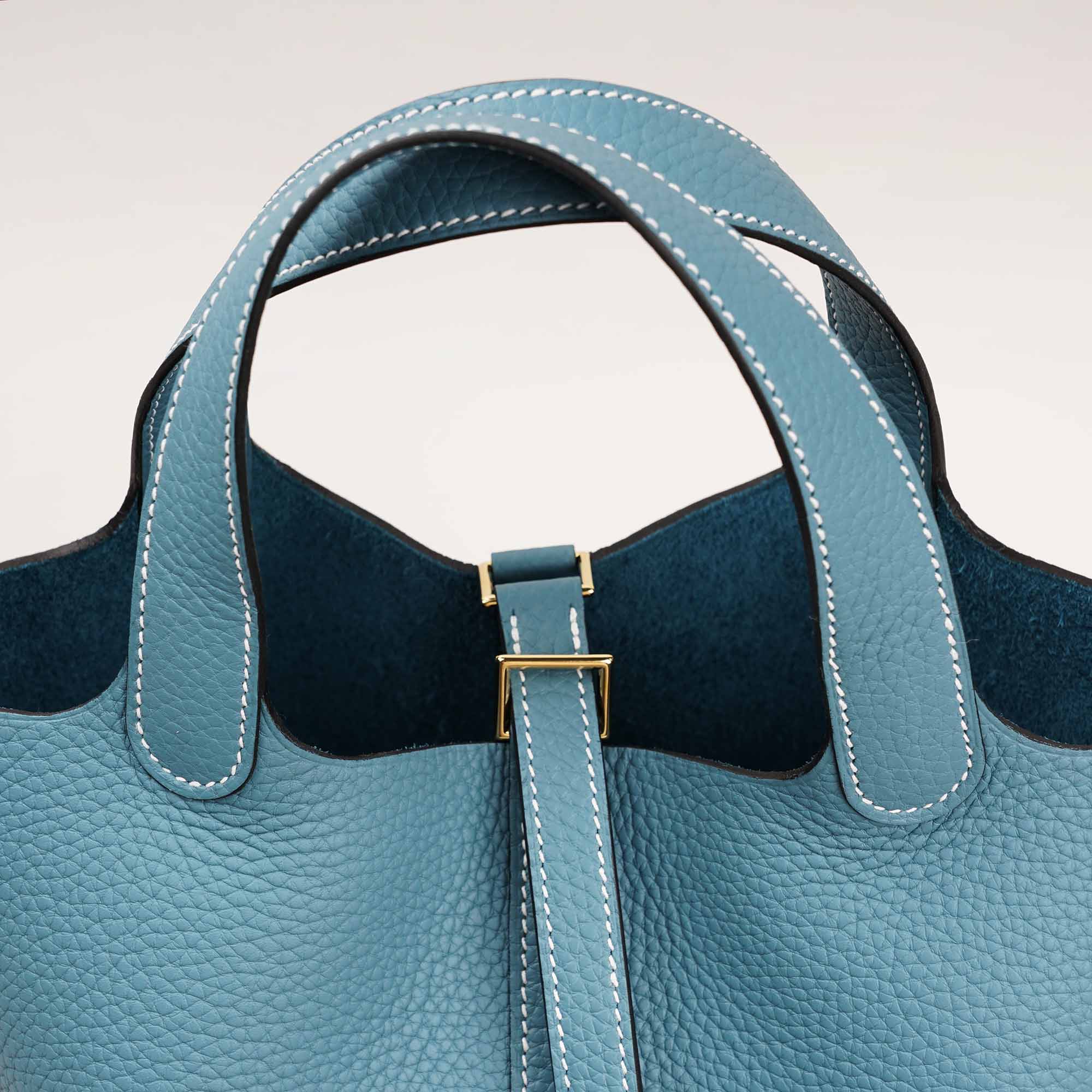 Picotin Lock 18 Handbag 2025 - HERMÈS - Affordable Luxury image