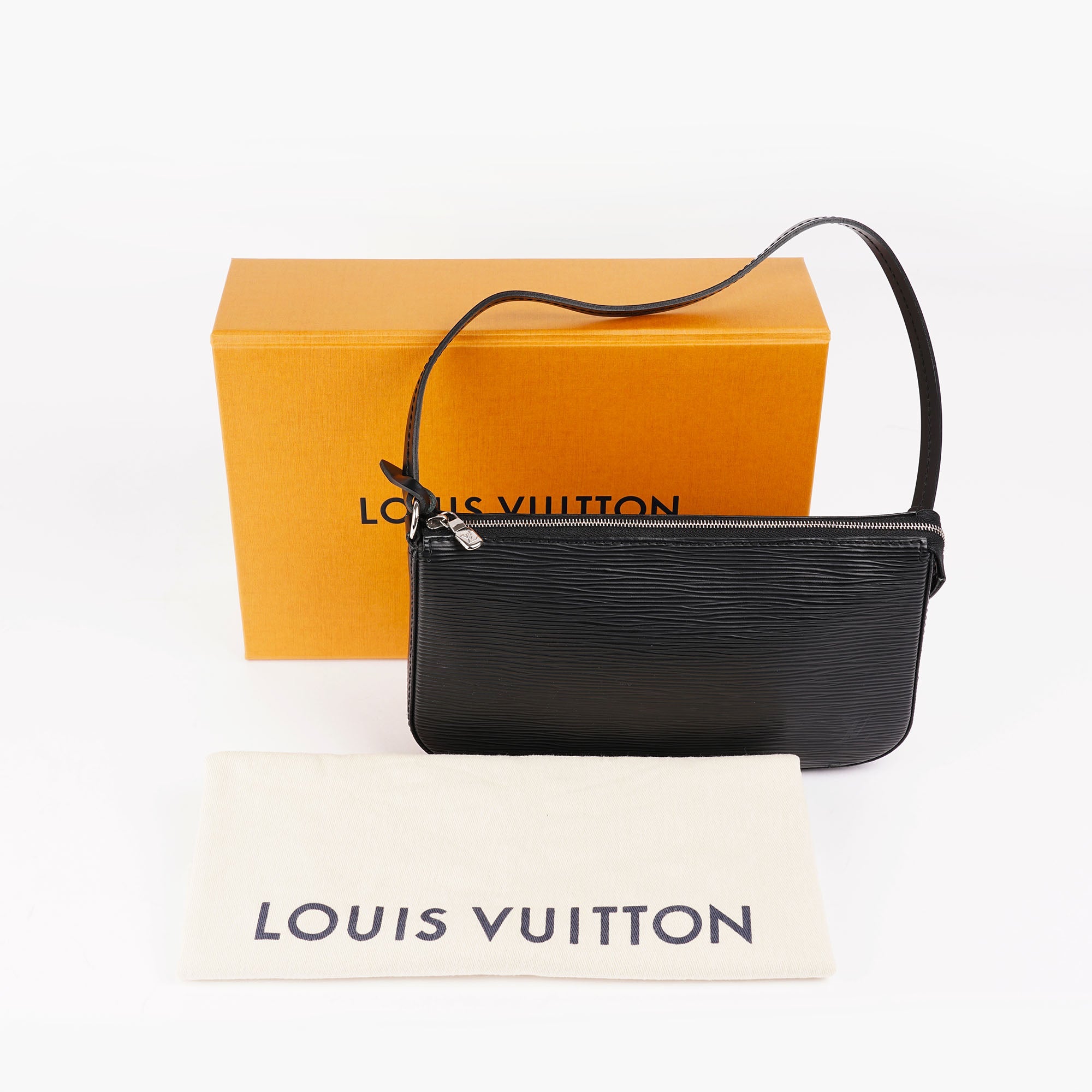 Pochette Accessoires - LOUIS VUITTON - Affordable Luxury image