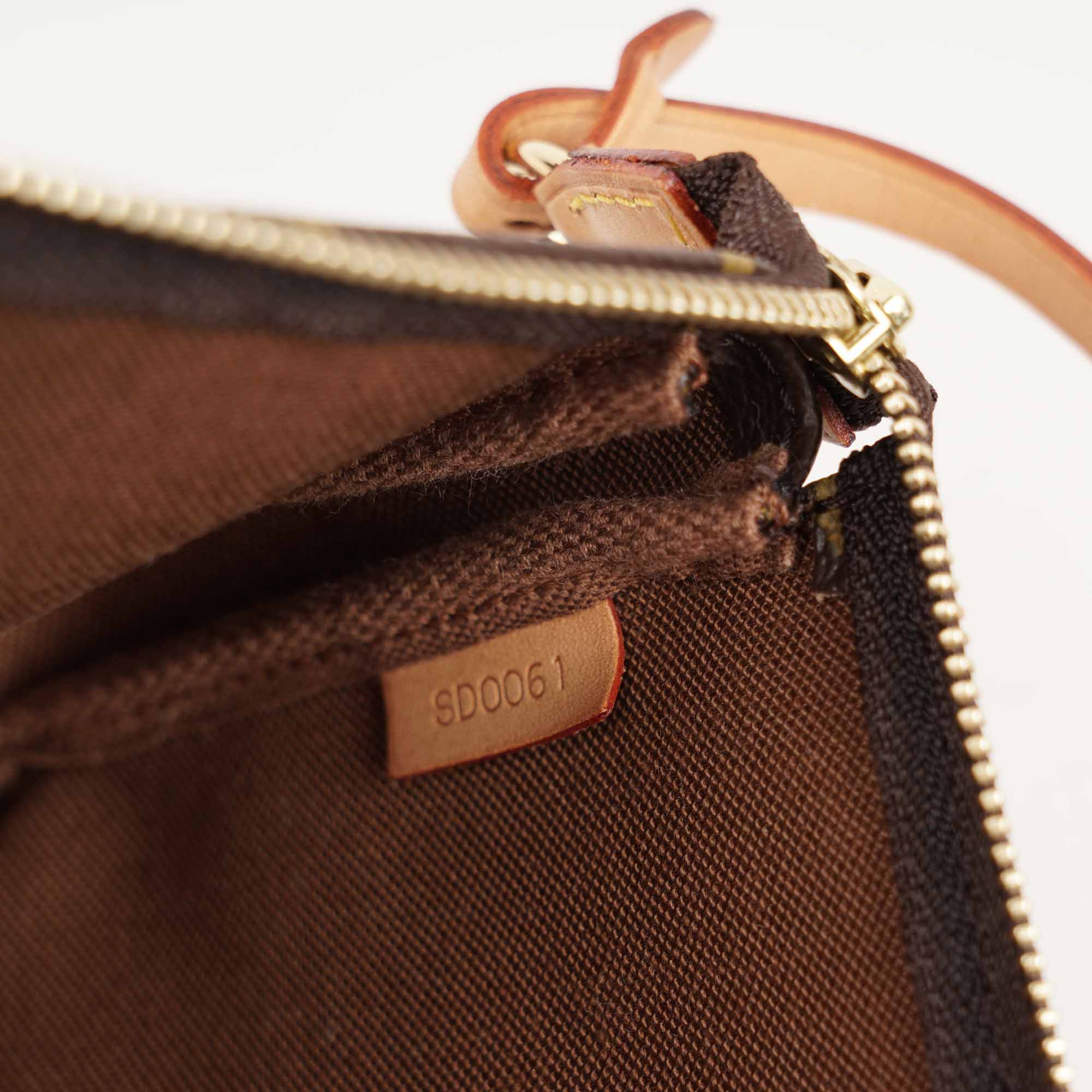 Pochette Accessoires NM - LOUIS VUITTON - Affordable Luxury image