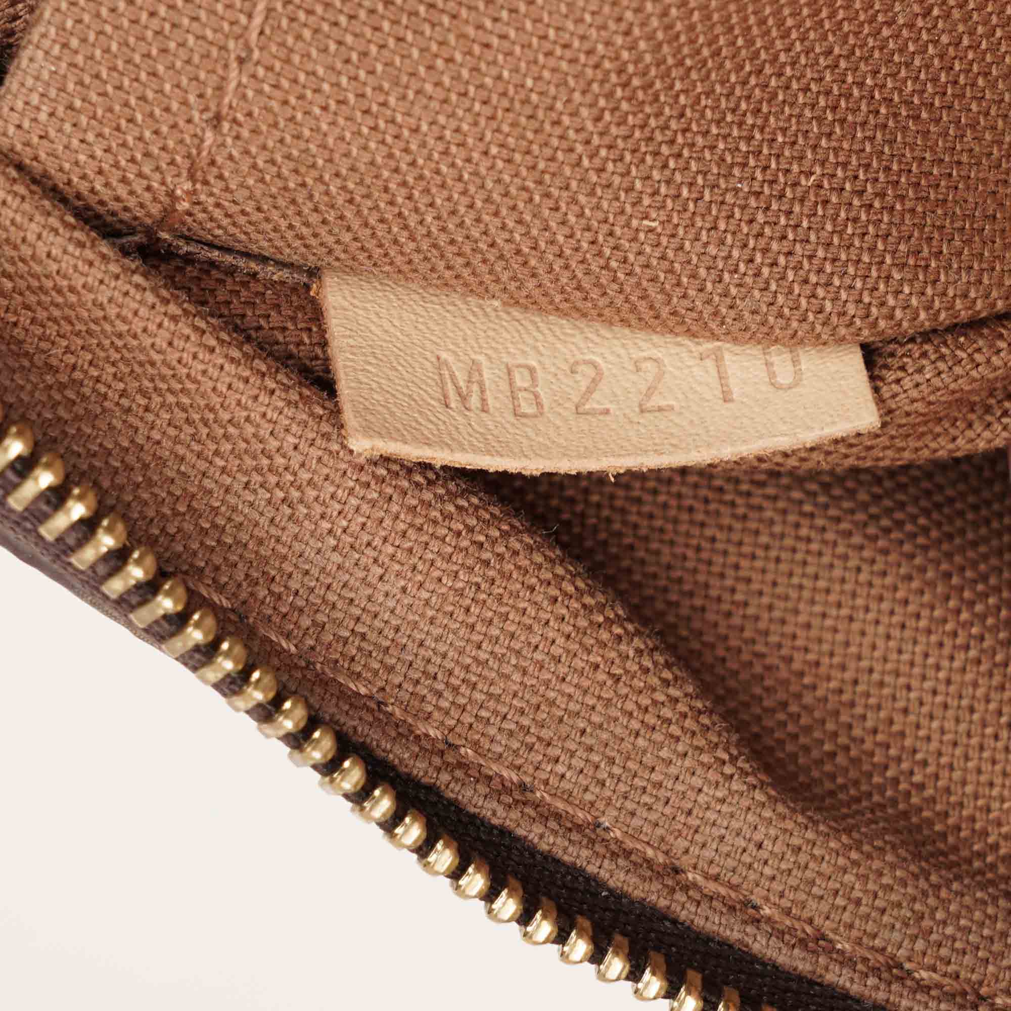 Pochette Accessoires NM - LOUIS VUITTON - Affordable Luxury image