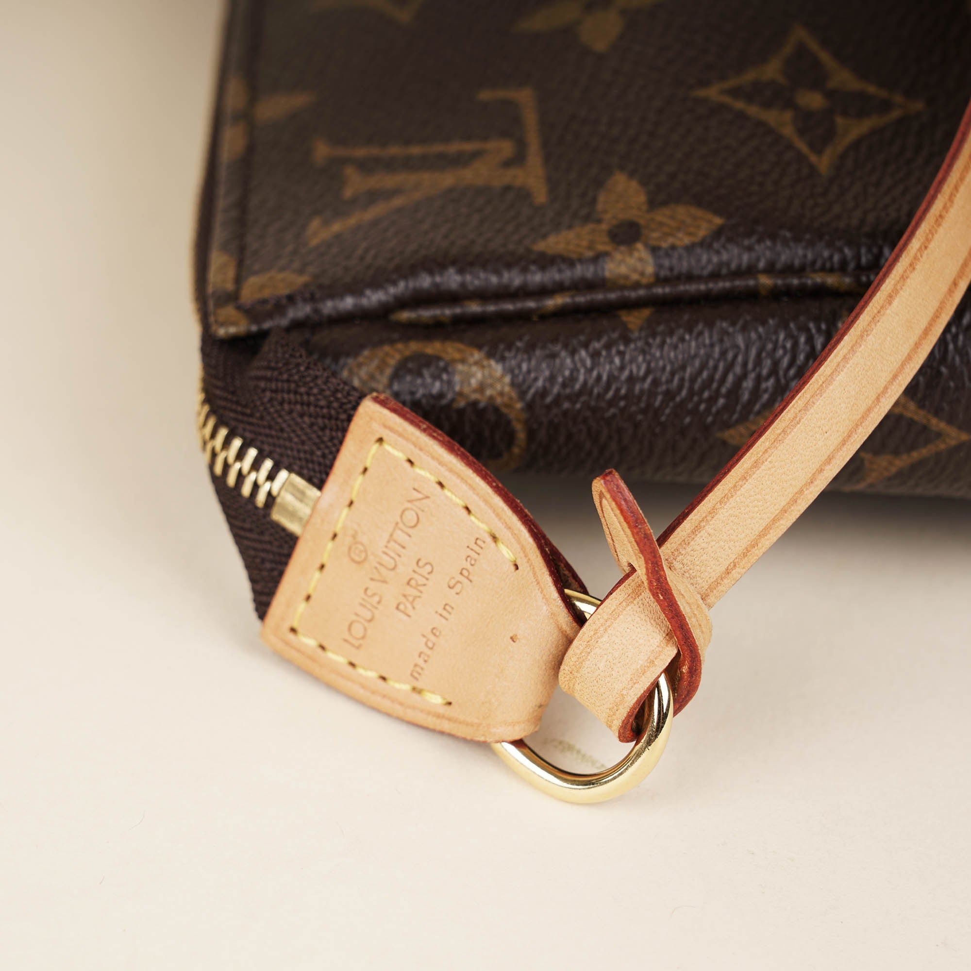 Pochette Accessories - LOUIS VUITTON - Affordable Luxury image