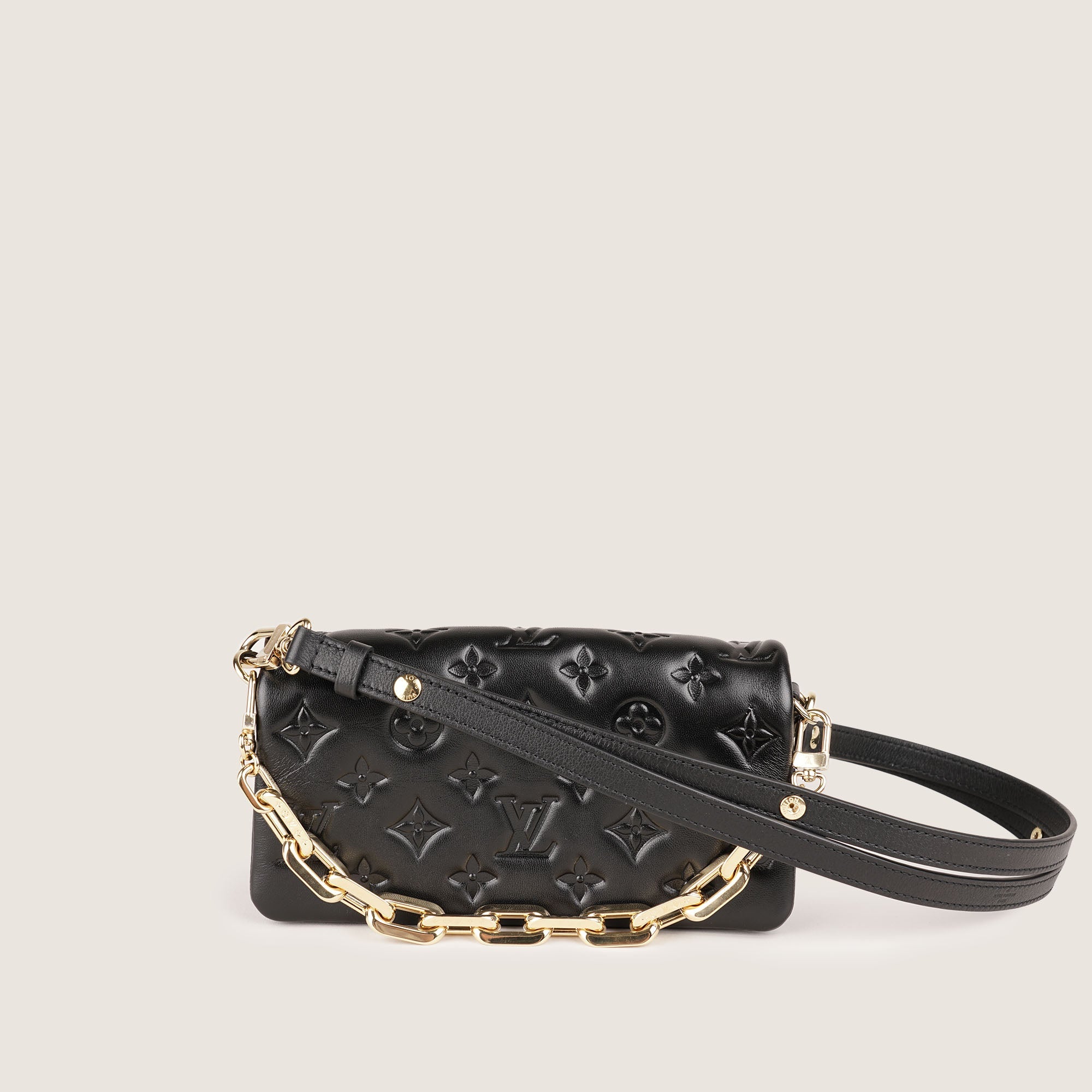 Pochette Coussin - LOUIS VUITTON - Affordable Luxury