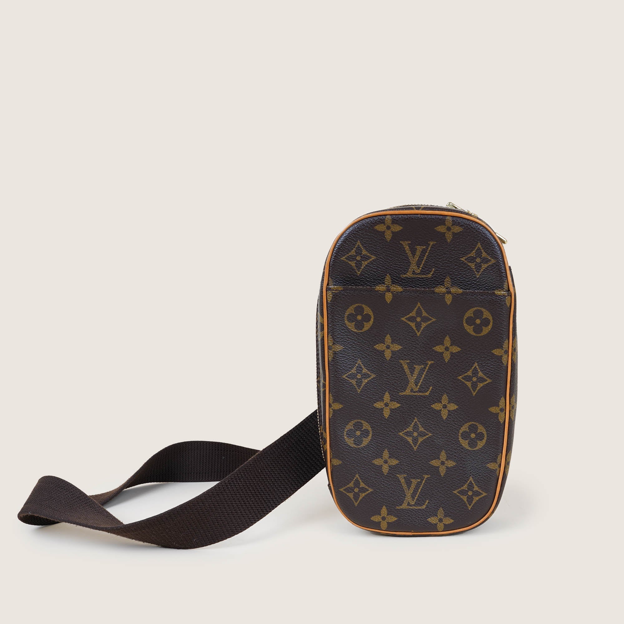 Pochette Gange Bumbag - LOUIS VUITTON - Affordable Luxury