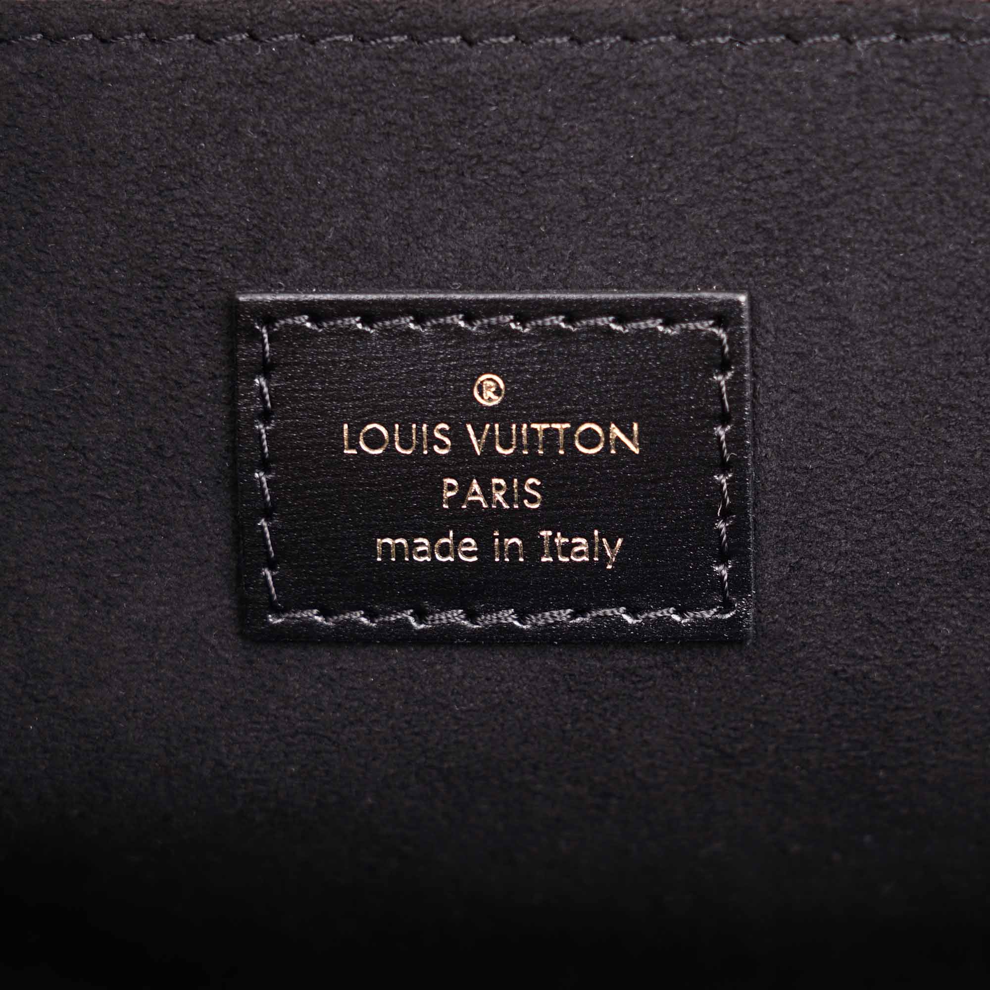 Pochette Metis Bag - LOUIS VUITTON - Affordable Luxury image