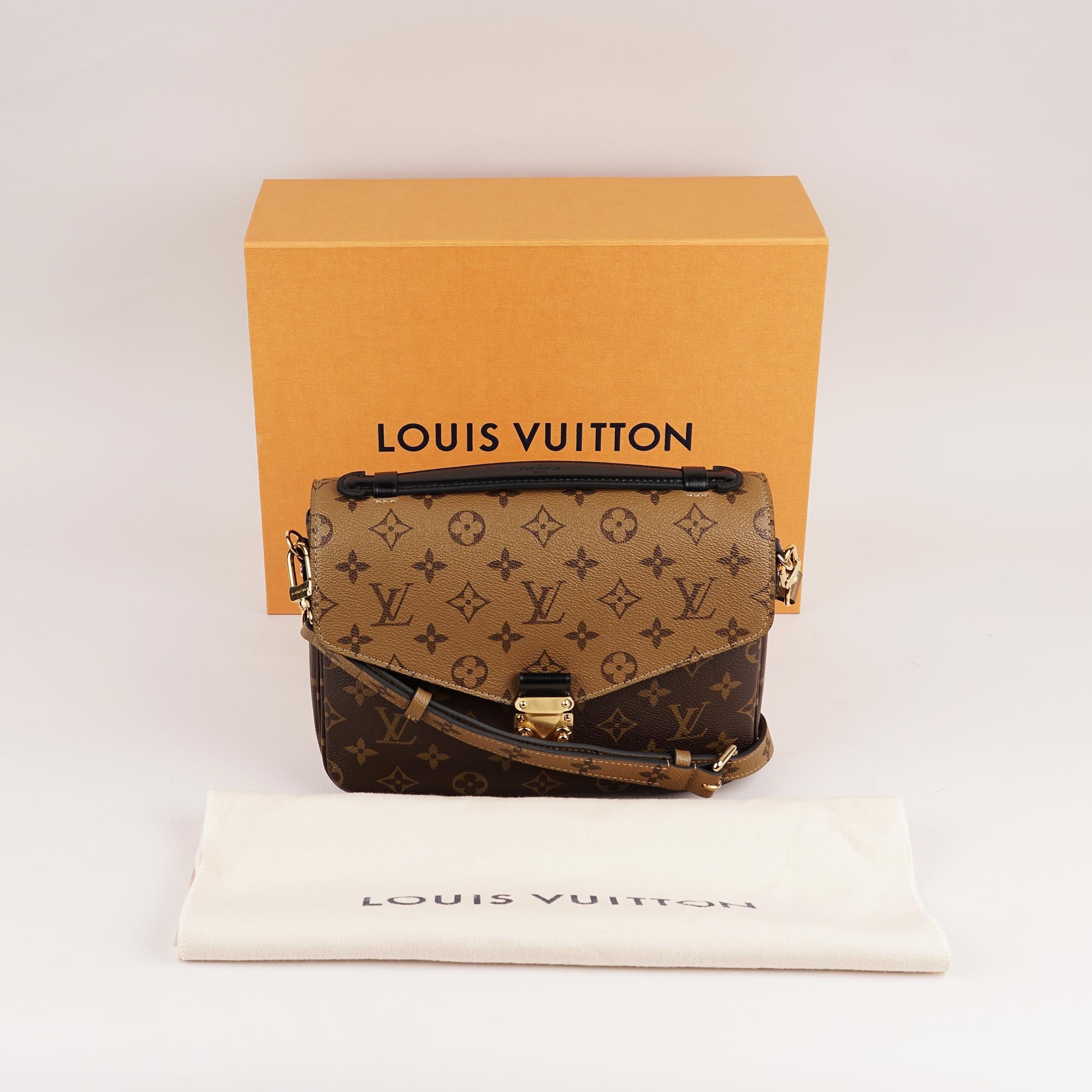 Pochette Metis Bag - LOUIS VUITTON - Affordable Luxury image