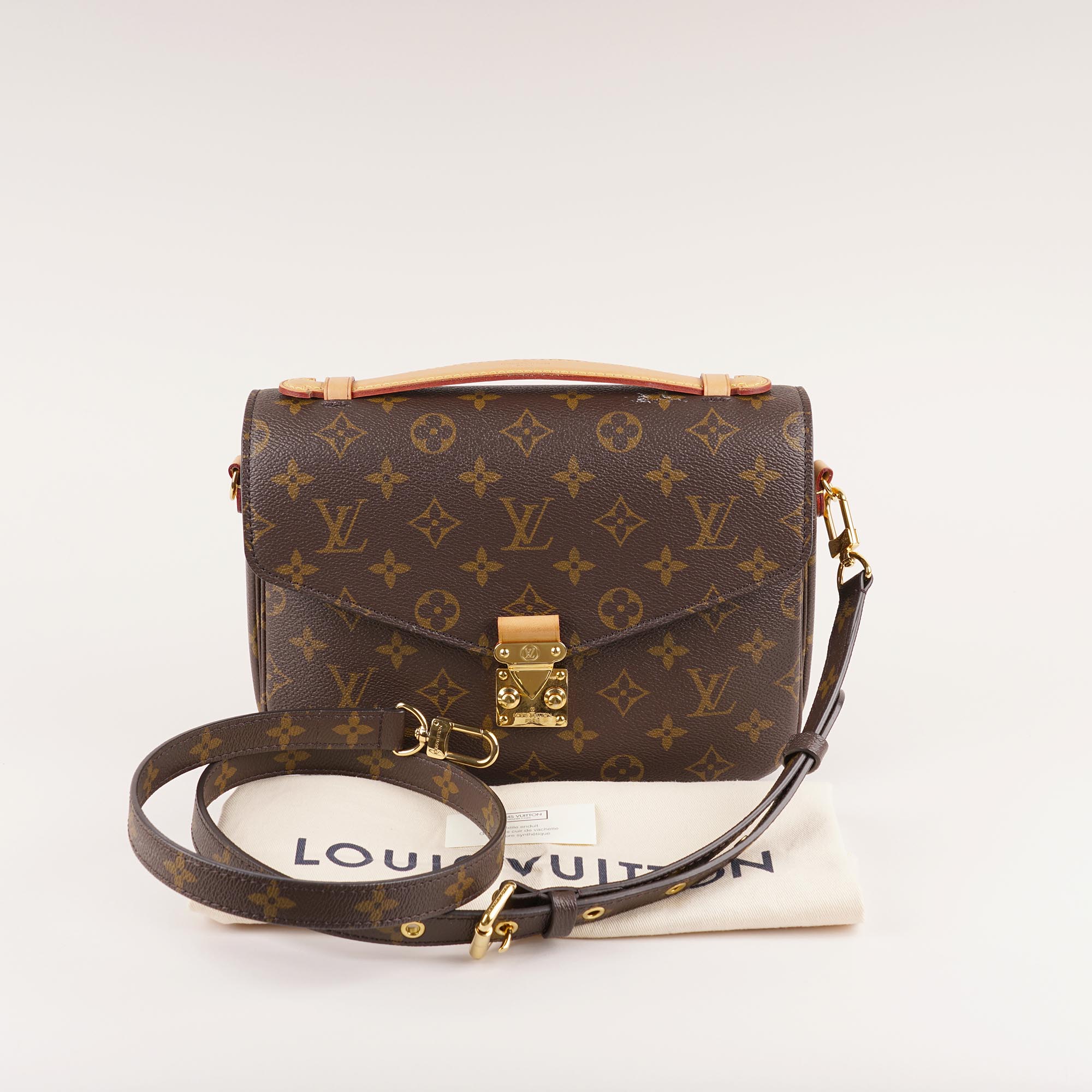 Pochette Metis Bag - LOUIS VUITTON - Affordable Luxury image