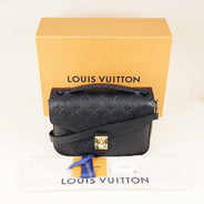 Pochette Metis Shoulder Bag - LOUIS VUITTON - Affordable Luxury thumbnail image