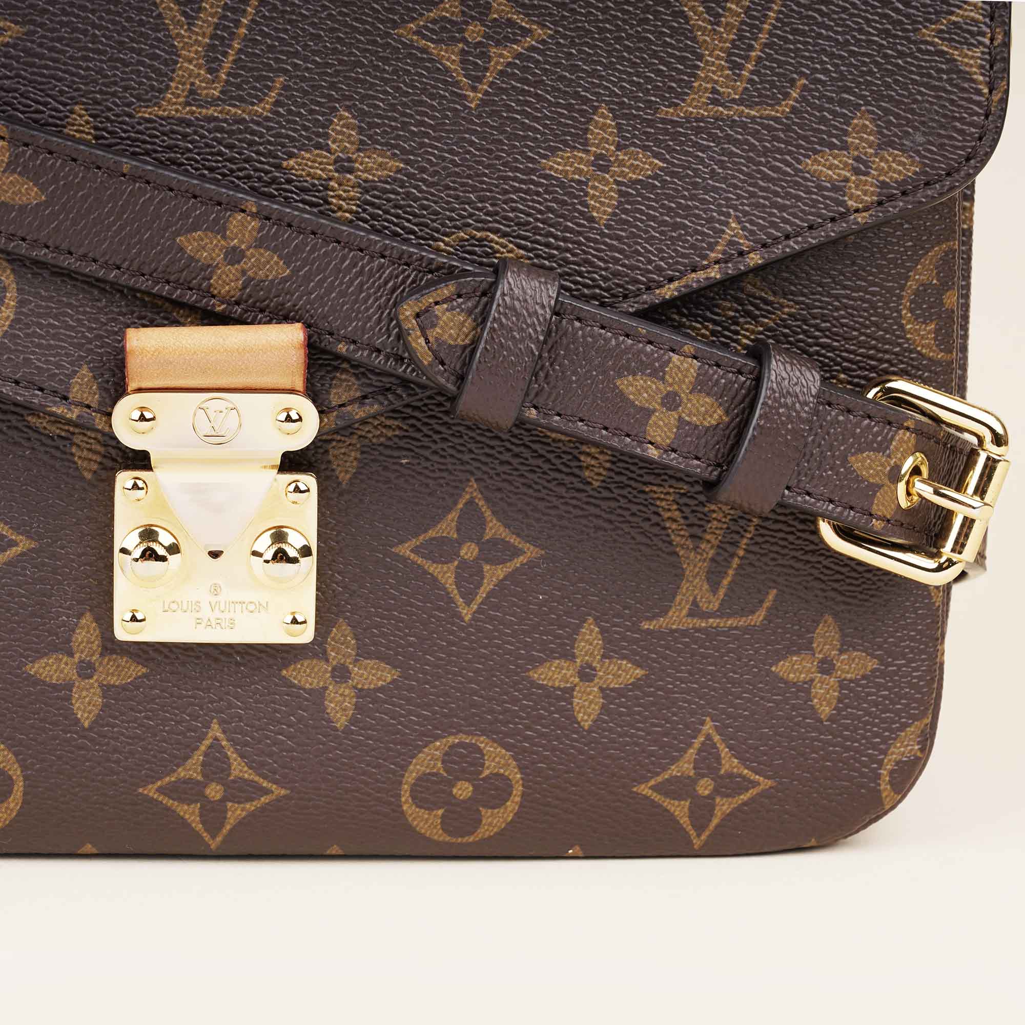 Pochette Metis Shoulder Bag - LOUIS VUITTON - Affordable Luxury image