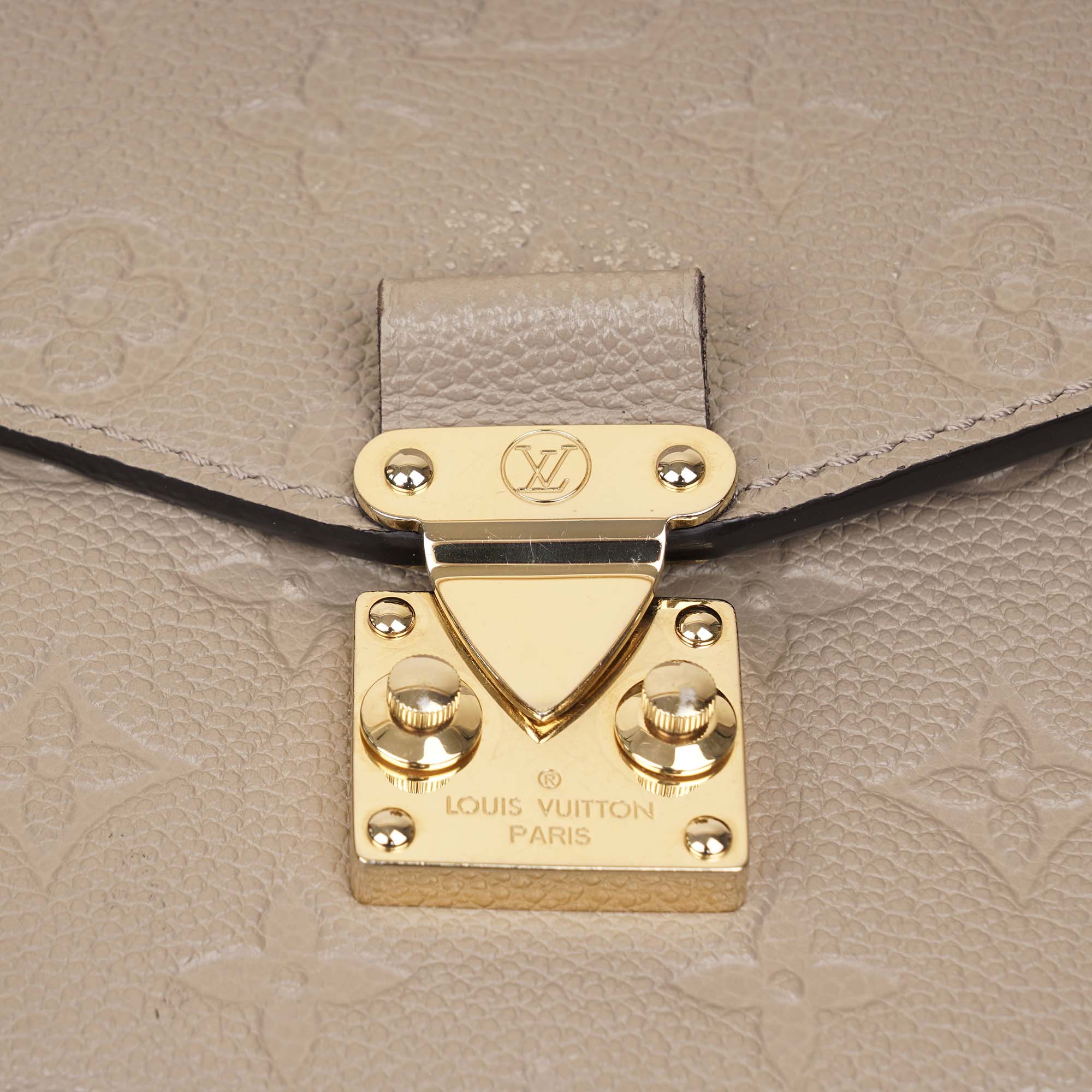 Pochette Métis Shoulder Bag - LOUIS VUITTON - Affordable Luxury image