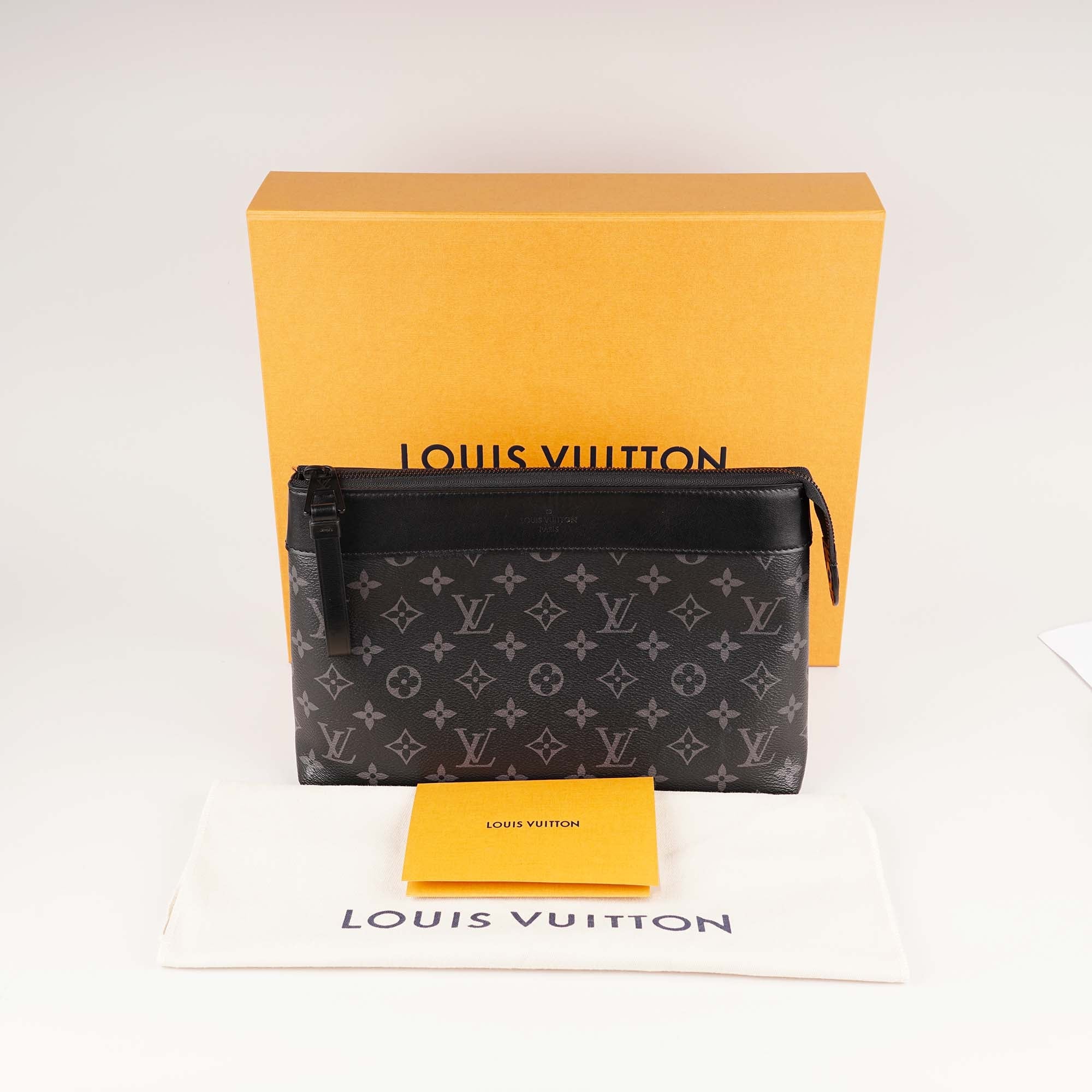 Pochette Voyage Souple - LOUIS VUITTON - Affordable Luxury image