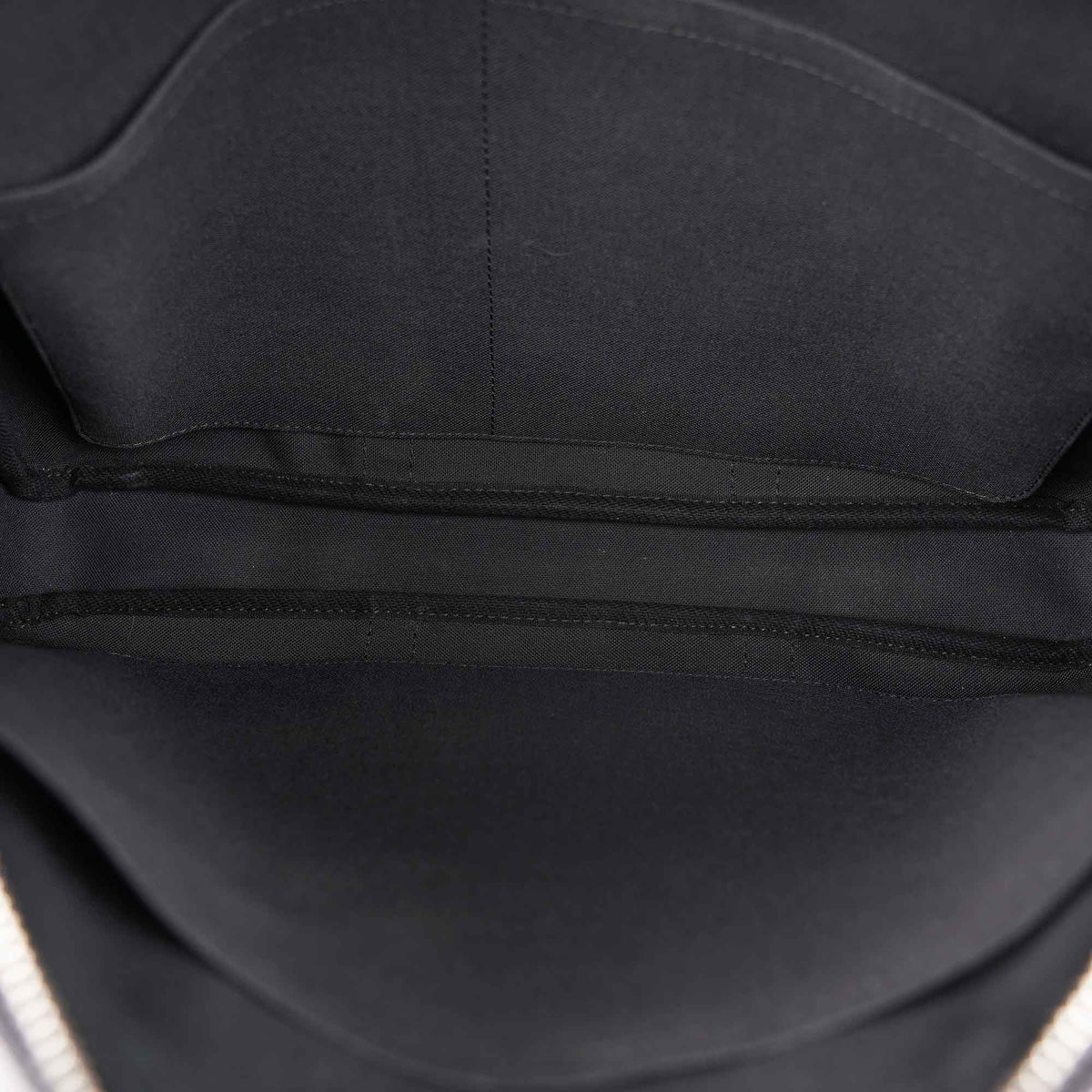 Porte-Documents Jour Briefcase 2022 - LOUIS VUITTON - Affordable Luxury image