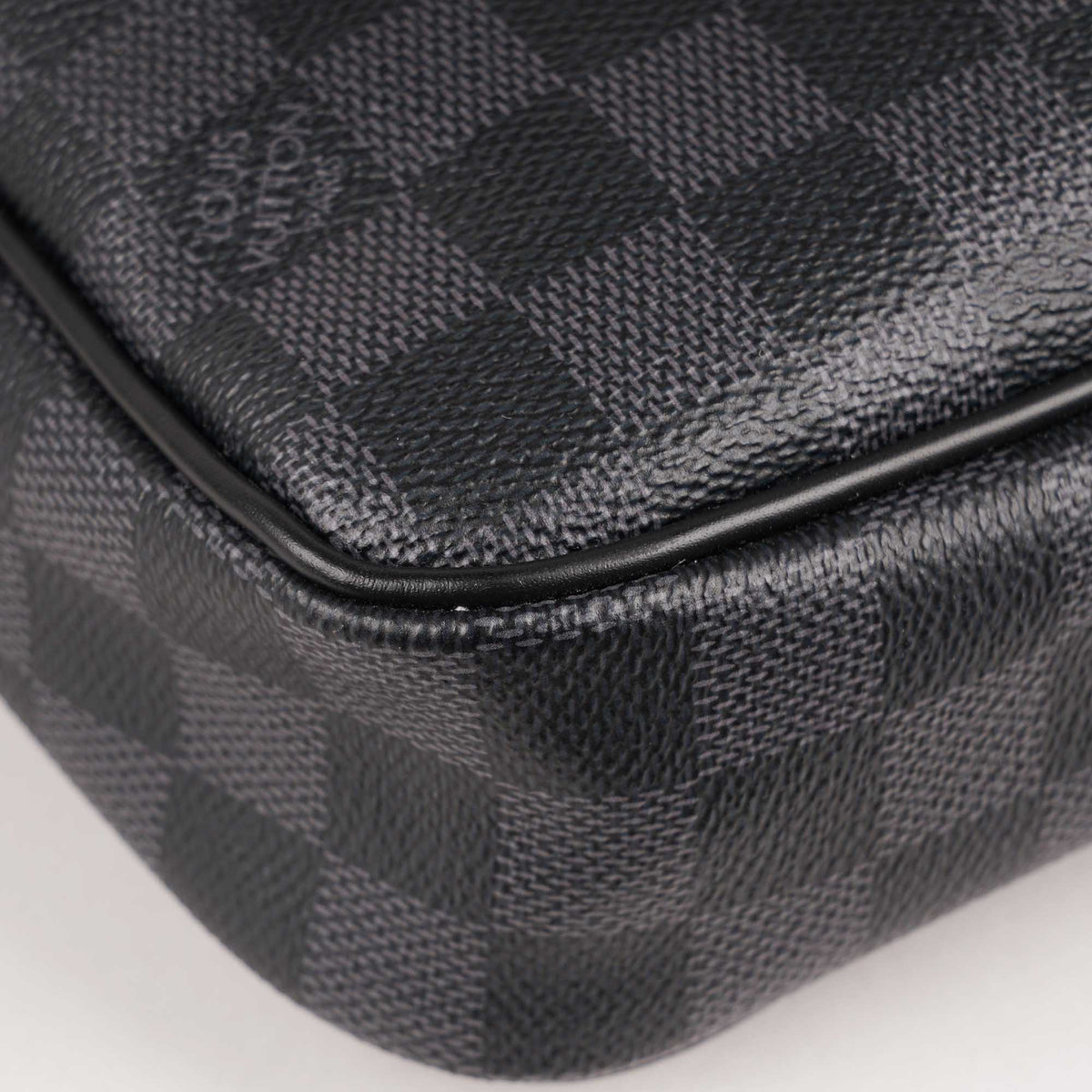Porte-Documents Jour Briefcase 2022 - LOUIS VUITTON - Affordable Luxury image