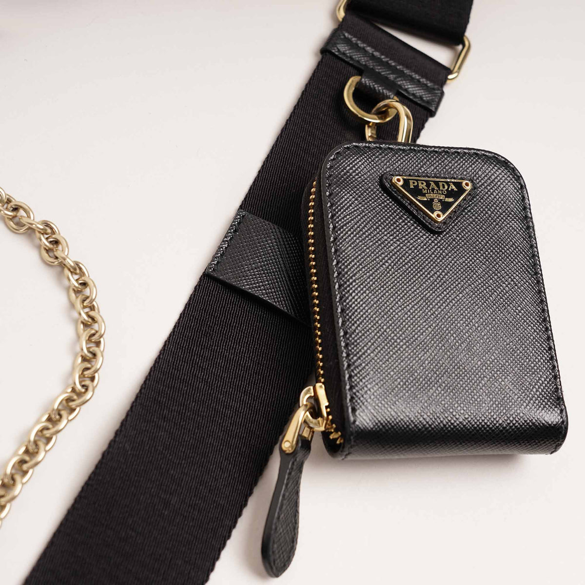 Re-Edition 2005 Bag - PRADA - Affordable Luxury image