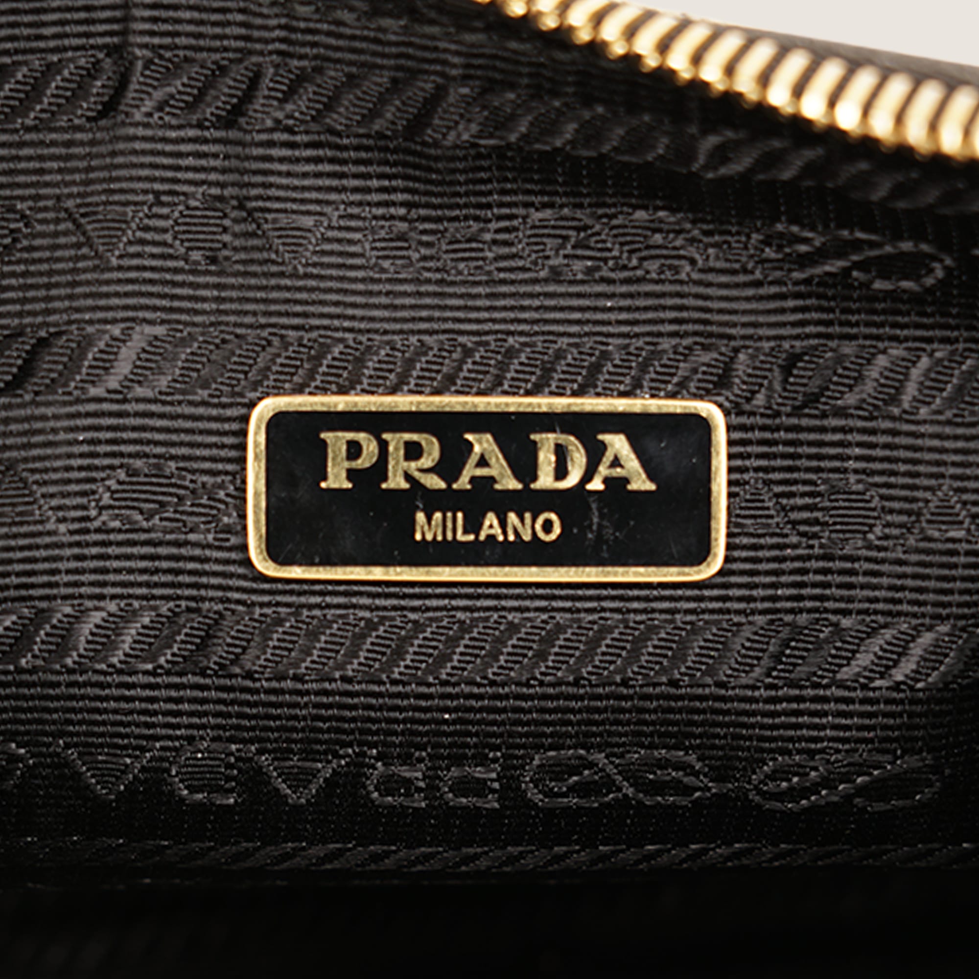 Re - Edition 2005 Bag - PRADA - Affordable Luxury image