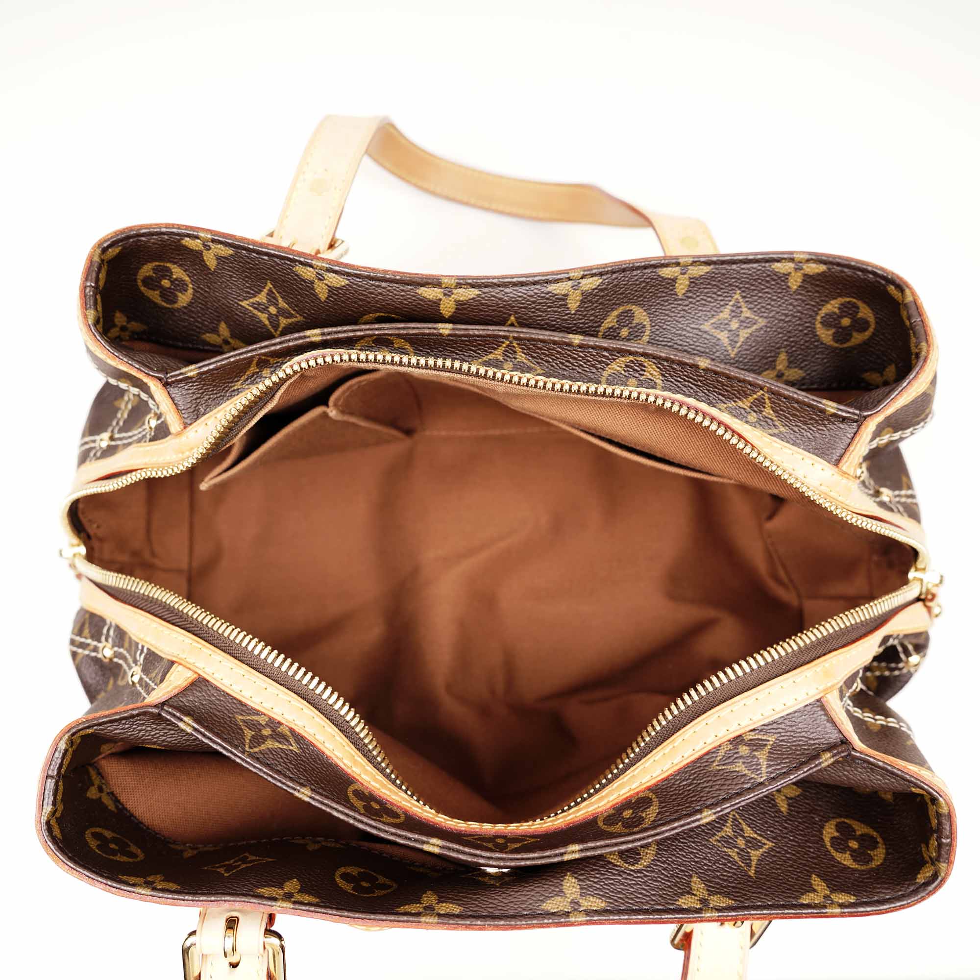 Riveting Shoulder Bag - LOUIS VUITTON - Affordable Luxury image