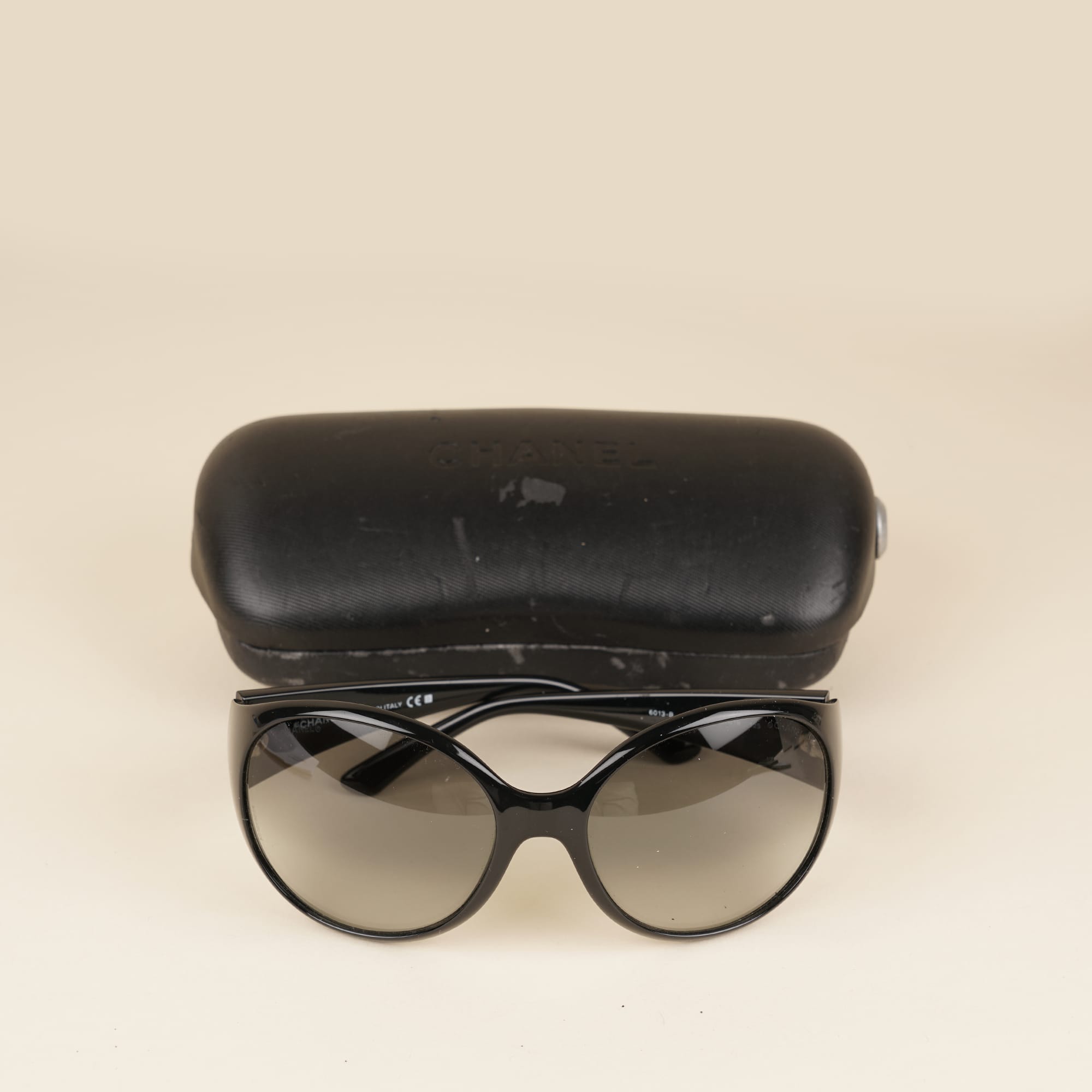 Round CC Sunglasses - CHANEL - Affordable Luxury image