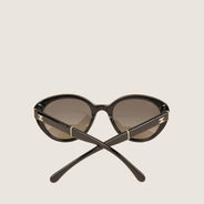 Round CC Sunglasses - CHANEL - Affordable Luxury thumbnail image