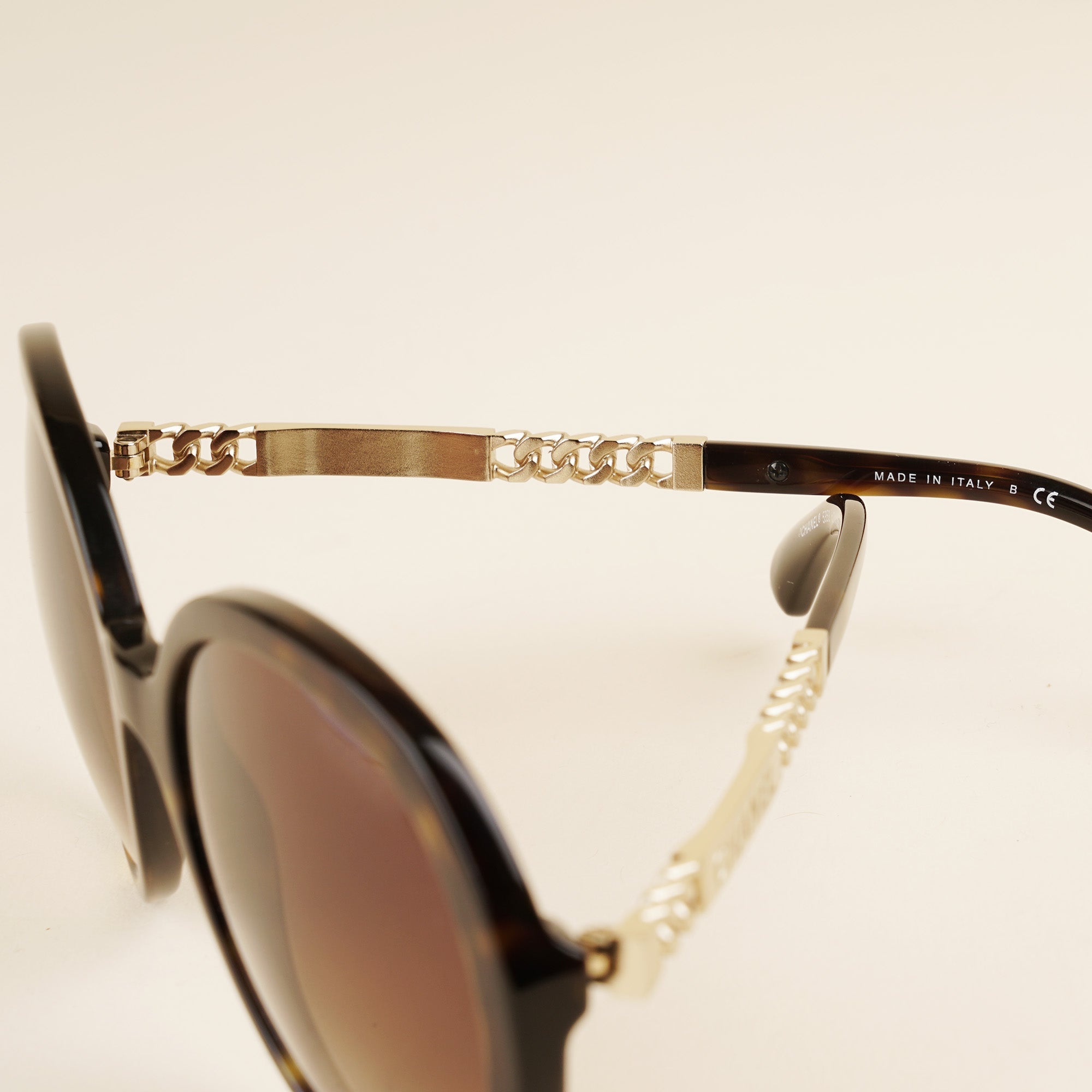 Round Frame Sunglasses - CHANEL - Affordable Luxury image