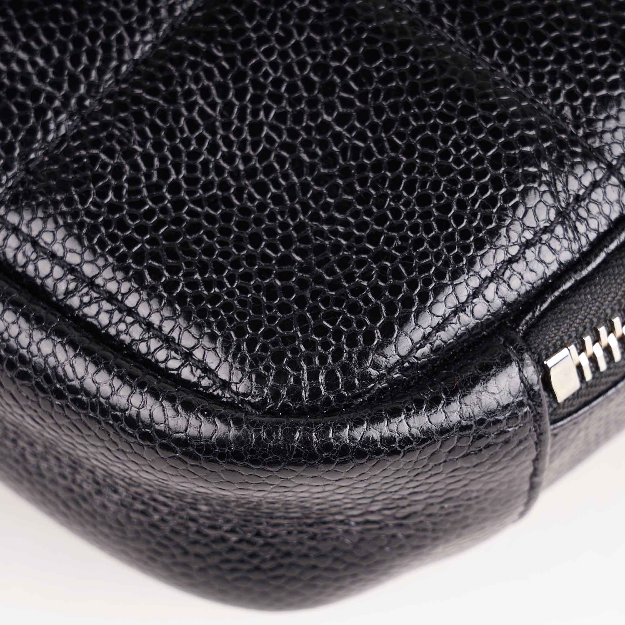 Sac Divers Camera Shoulder Bag 2021 - CHANEL - Affordable Luxury image