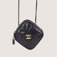 Sac Divers Camera Shoulder Bag 2021 - CHANEL - Affordable Luxury thumbnail image