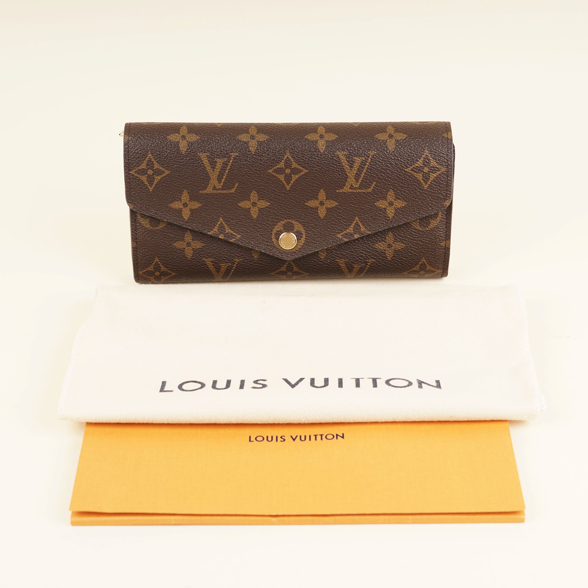 Sarah Wallet - LOUIS VUITTON - Affordable Luxury image