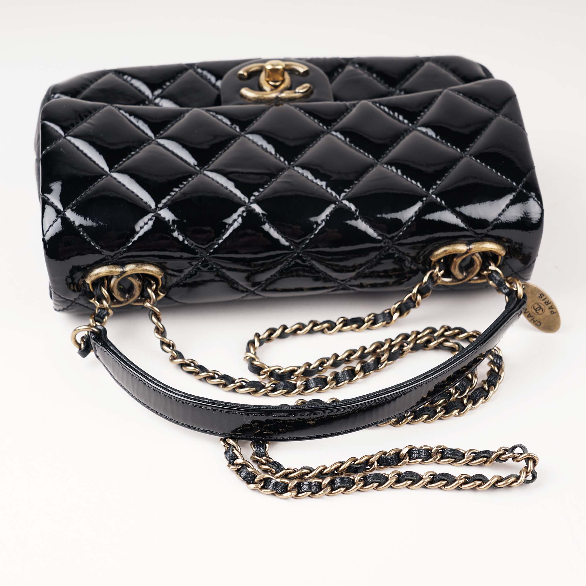 Single Flap Shoulder Bag - CHANEL - Affordable Luxury image