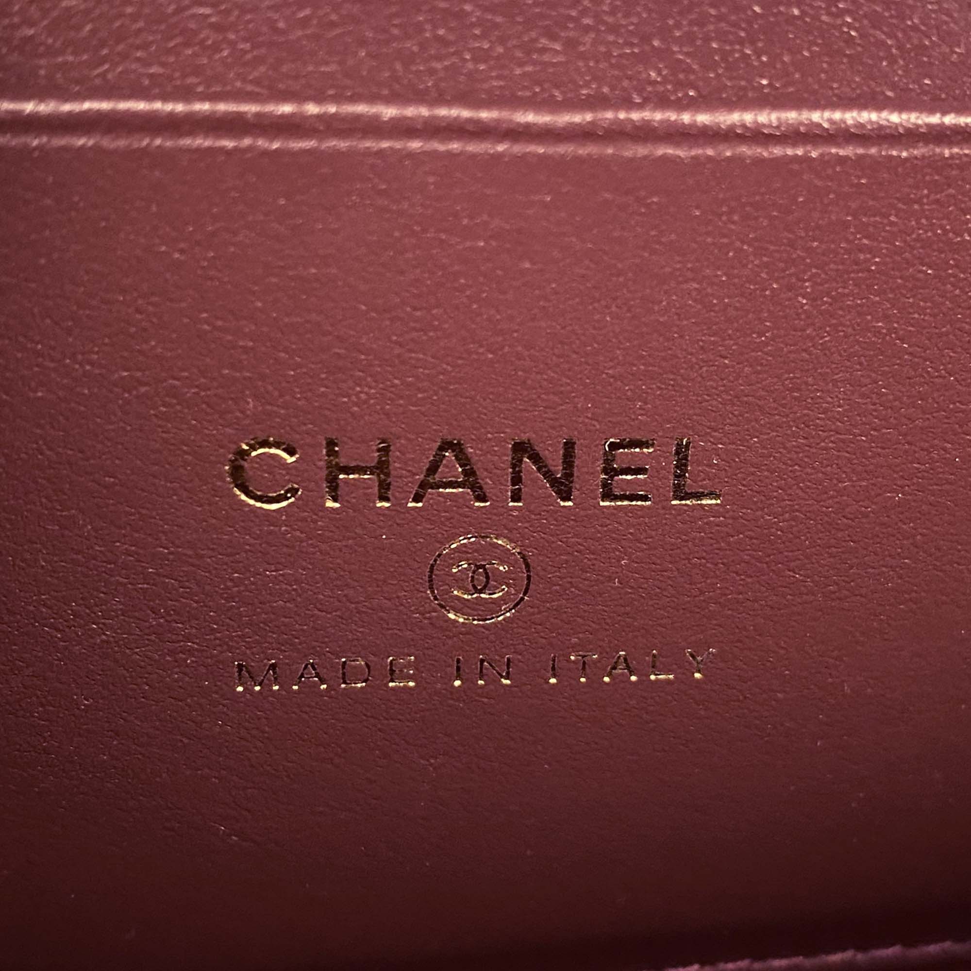 Slim Vanity Top Handle with Chain - CHANEL - Affordable Luxury image