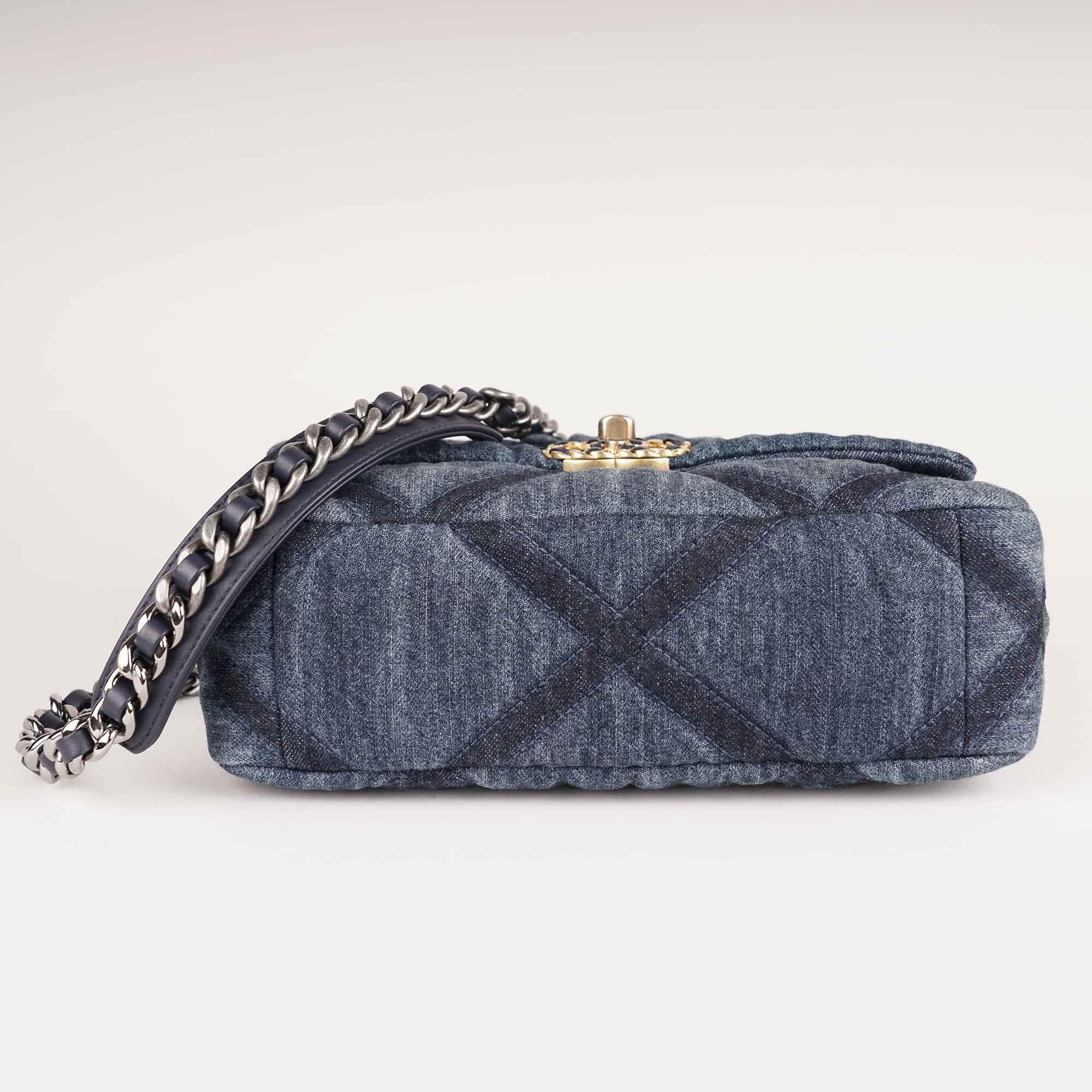 Small 19 Denim Flap - CHANEL - Affordable Luxury image