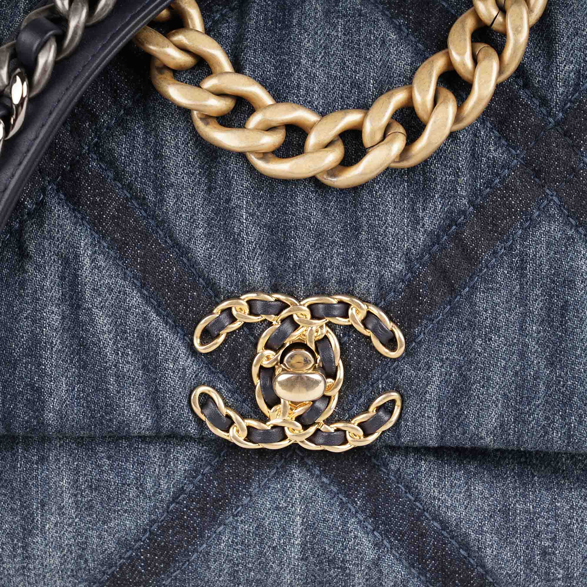 Small 19 Denim Flap - CHANEL - Affordable Luxury image