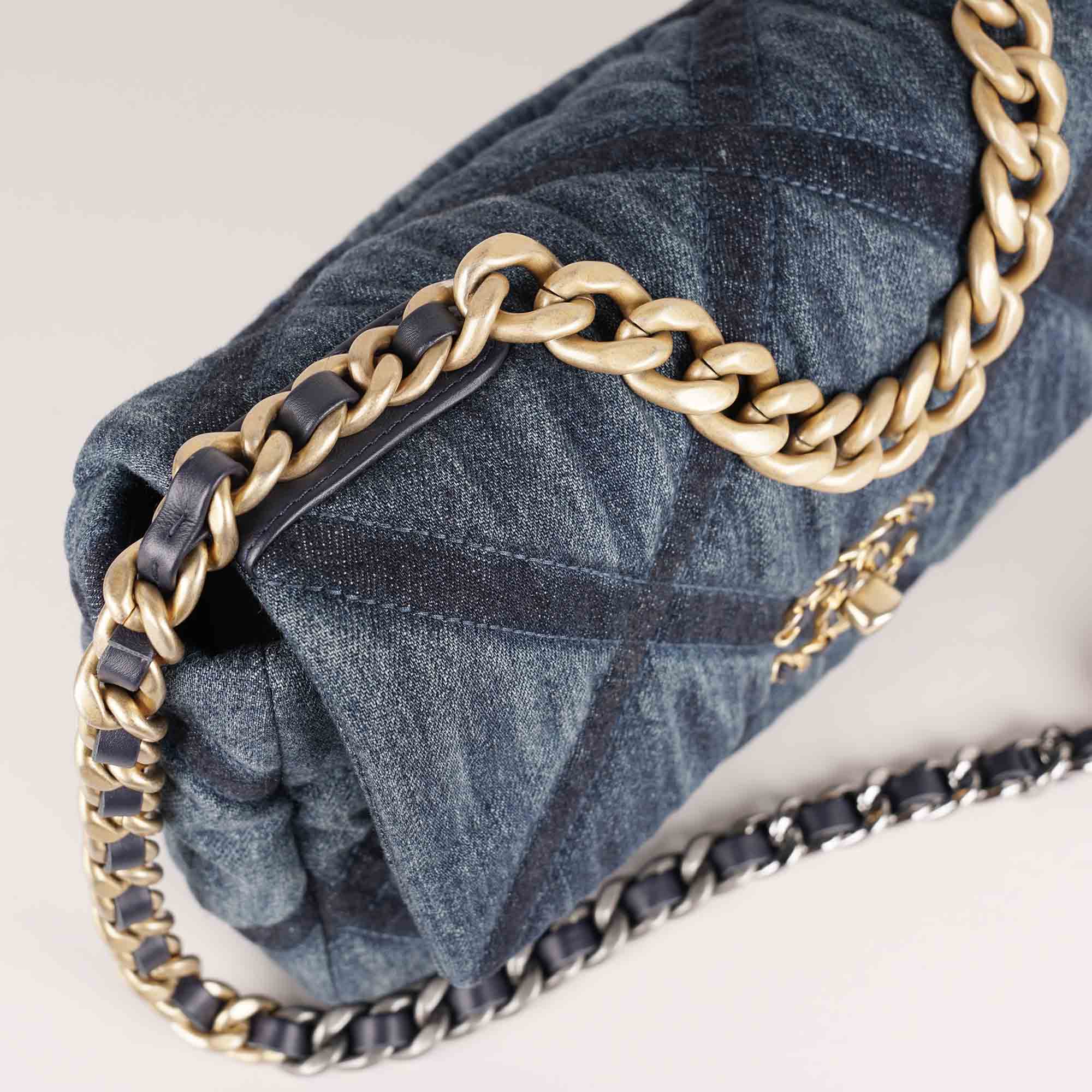 Small 19 Denim Flap - CHANEL - Affordable Luxury image