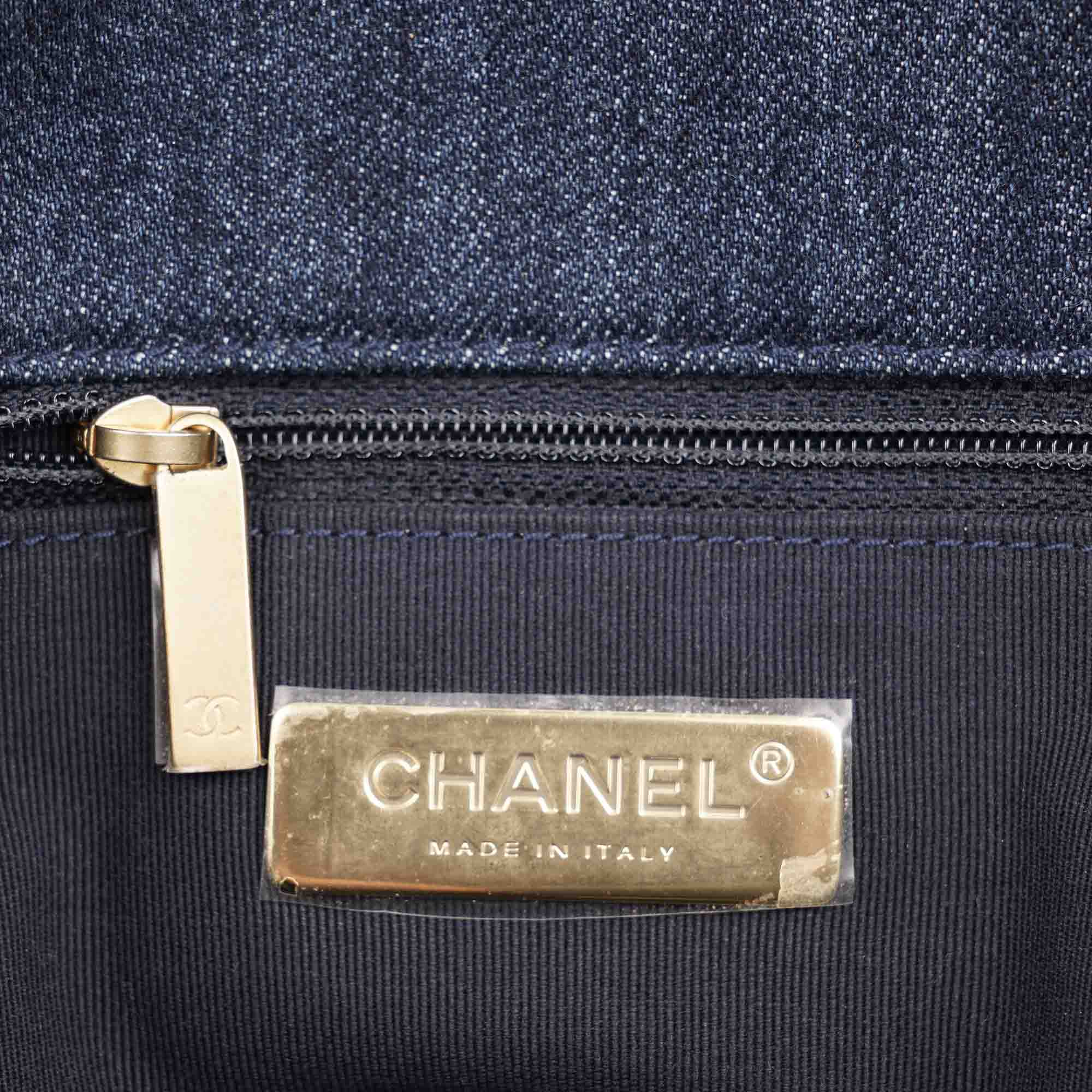 Small 19 Denim Flap - CHANEL - Affordable Luxury image