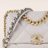 Small 19 Flap Bag - CHANEL - Affordable Luxury thumbnail image