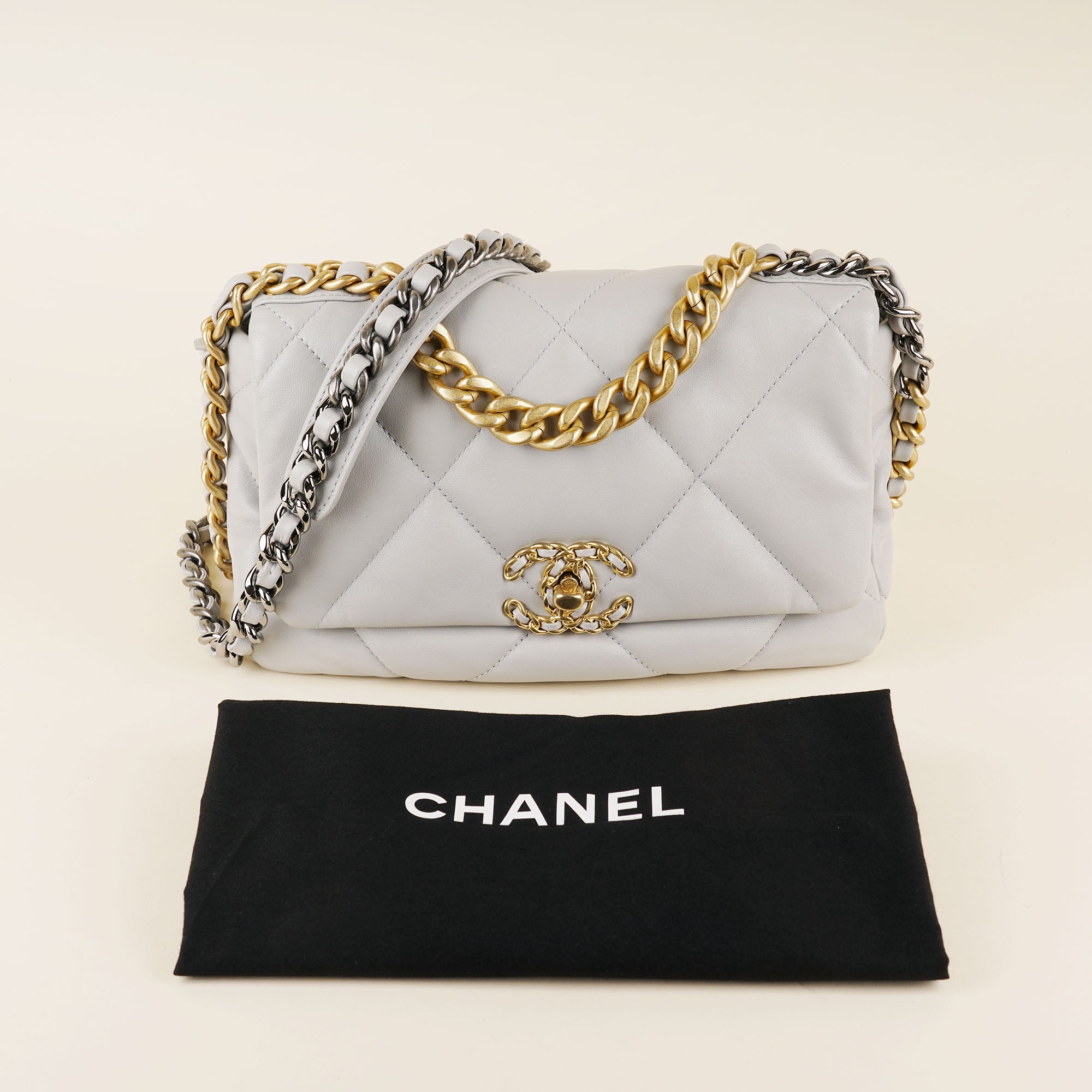 Small 19 Flap Bag - CHANEL - Affordable Luxury image