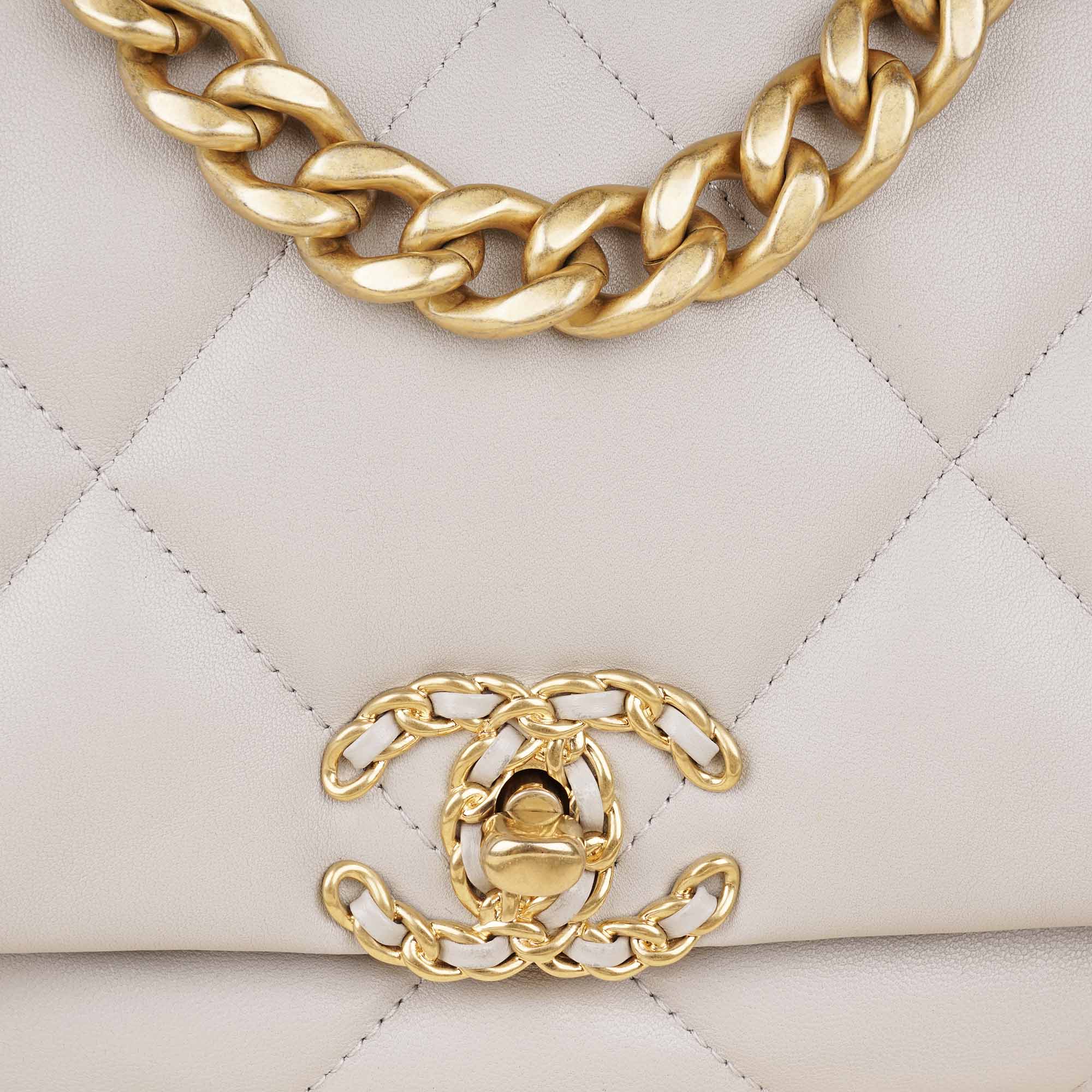 Small 19 Flap Bag - CHANEL - Affordable Luxury image