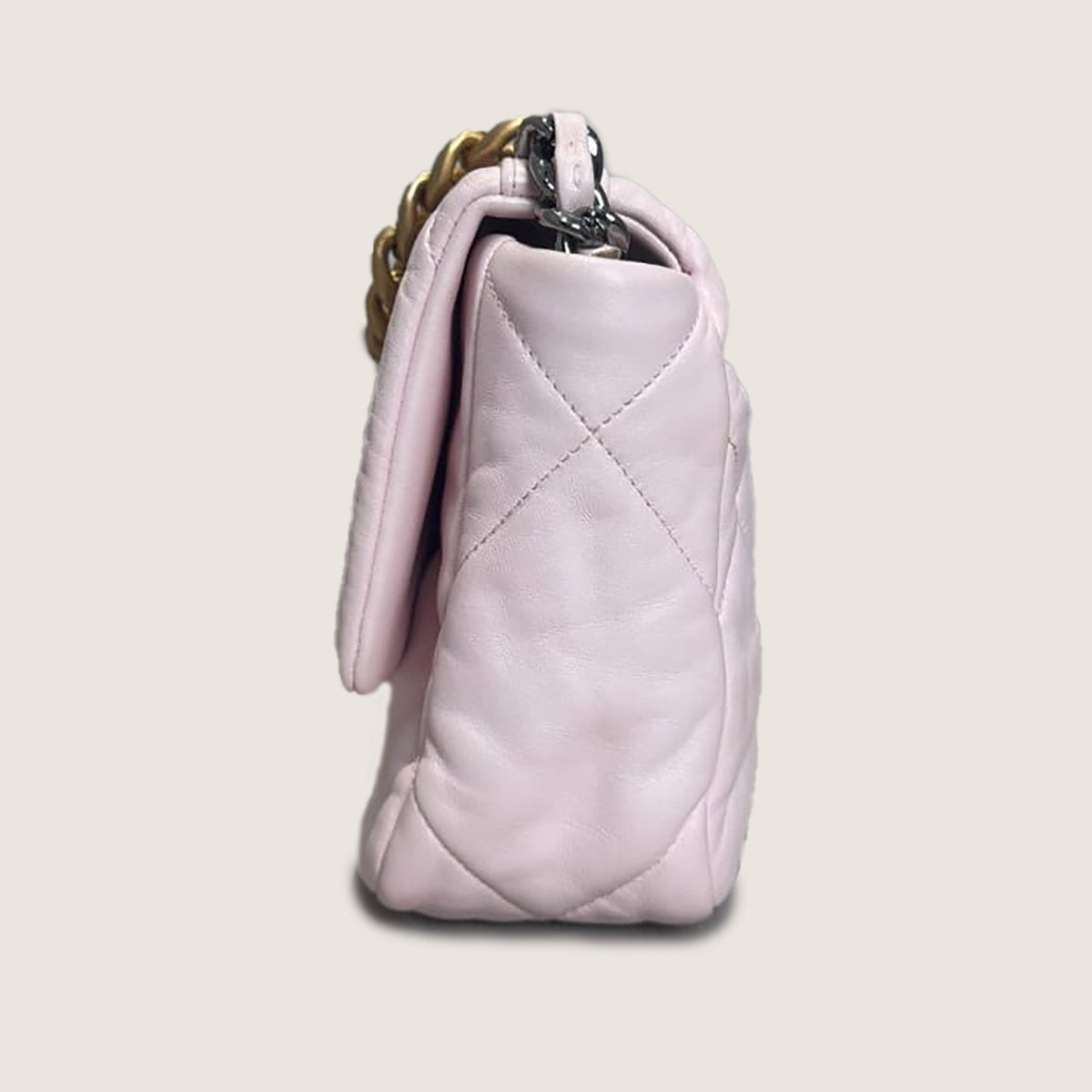 Small 19 Flap Bag - CHANEL - Affordable Luxury image